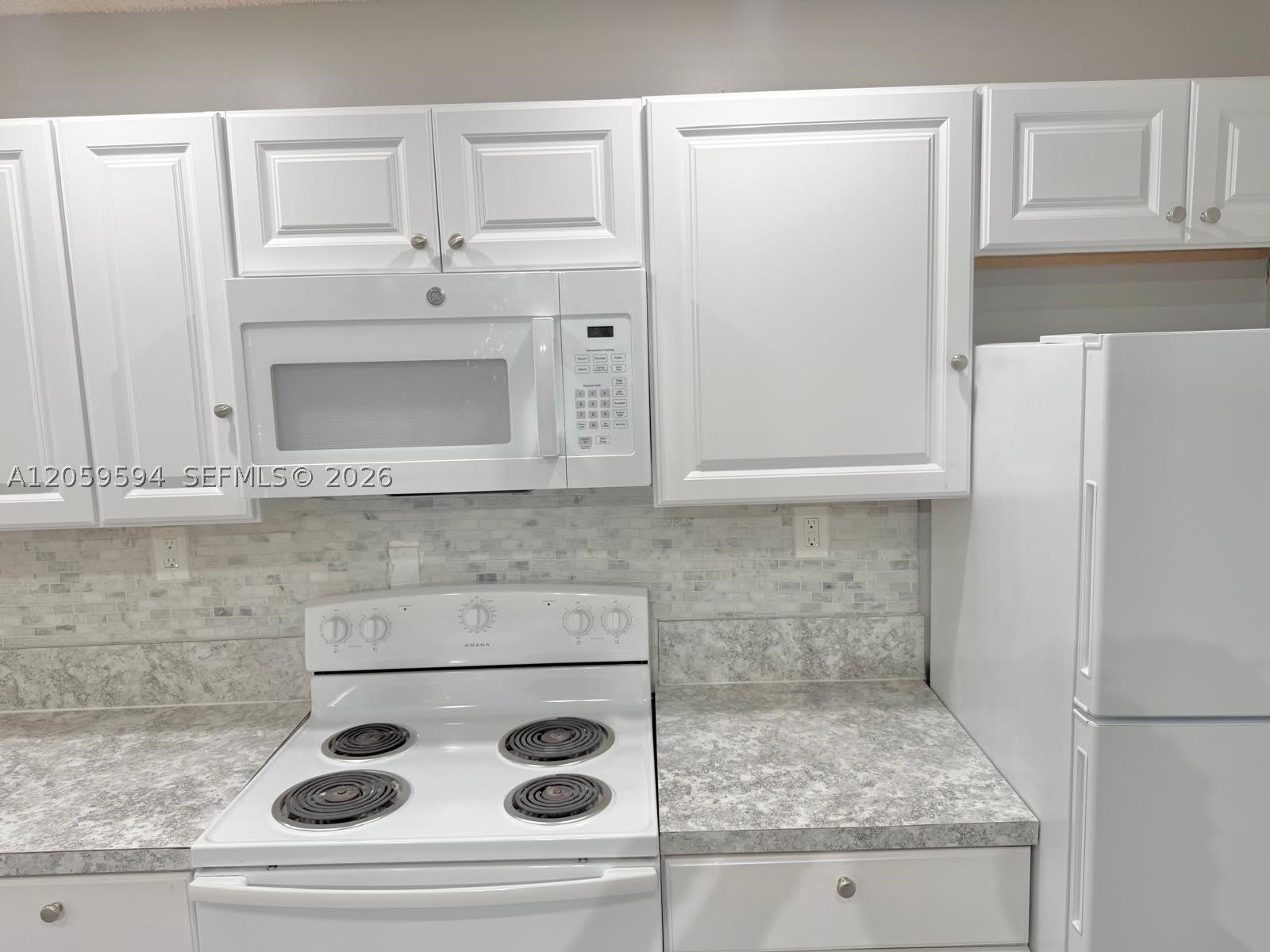 7732 Balboa St – photo 4