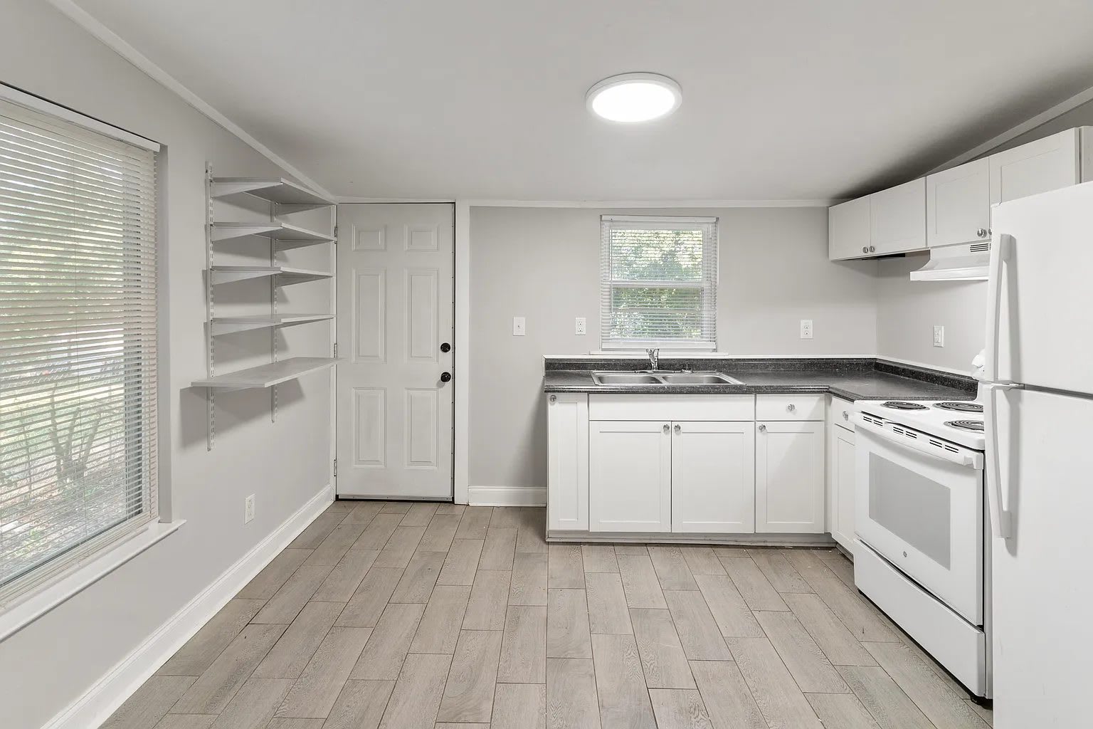 2813 Royal Street – photo 5