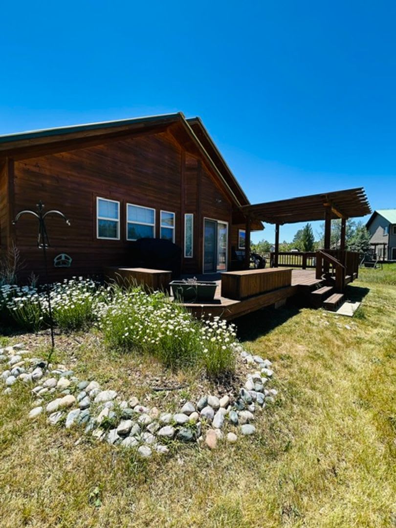 FOR RENT – Fully Furnished 3 Bedroom, 2 Bath Home with Mountain Views – photo 4