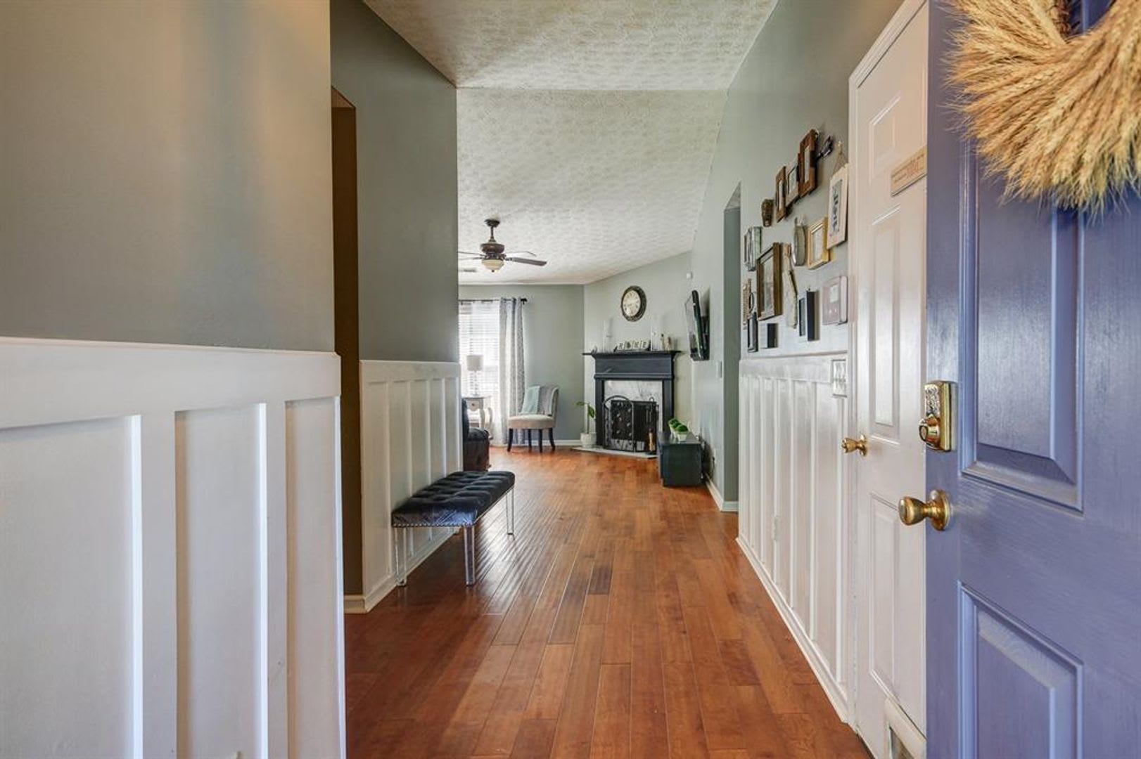 Charming 3 bed, 2 full bath home in Newnan! Must see! – photo 4
