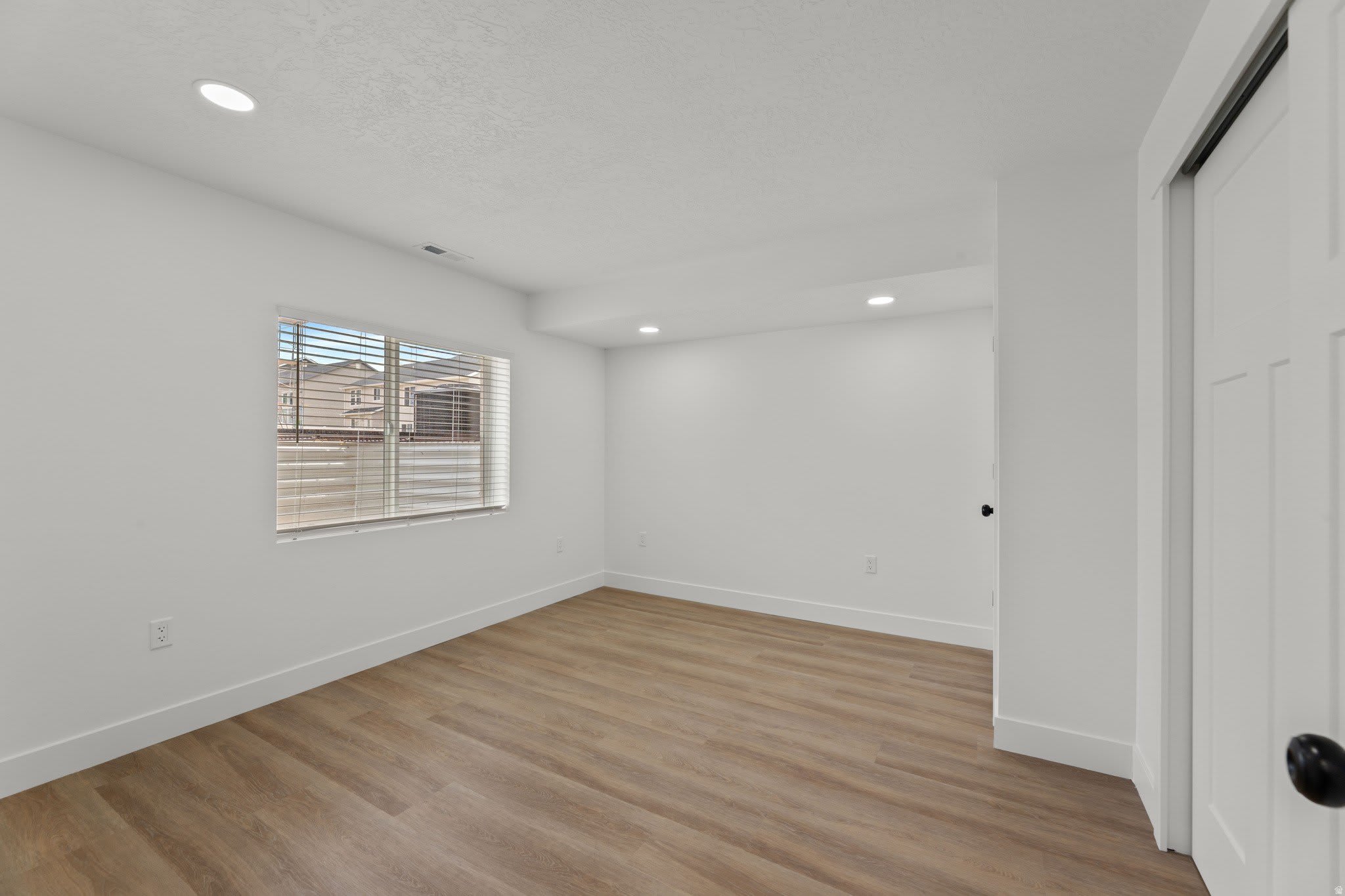 1475 W Skyline Dr – photo 5