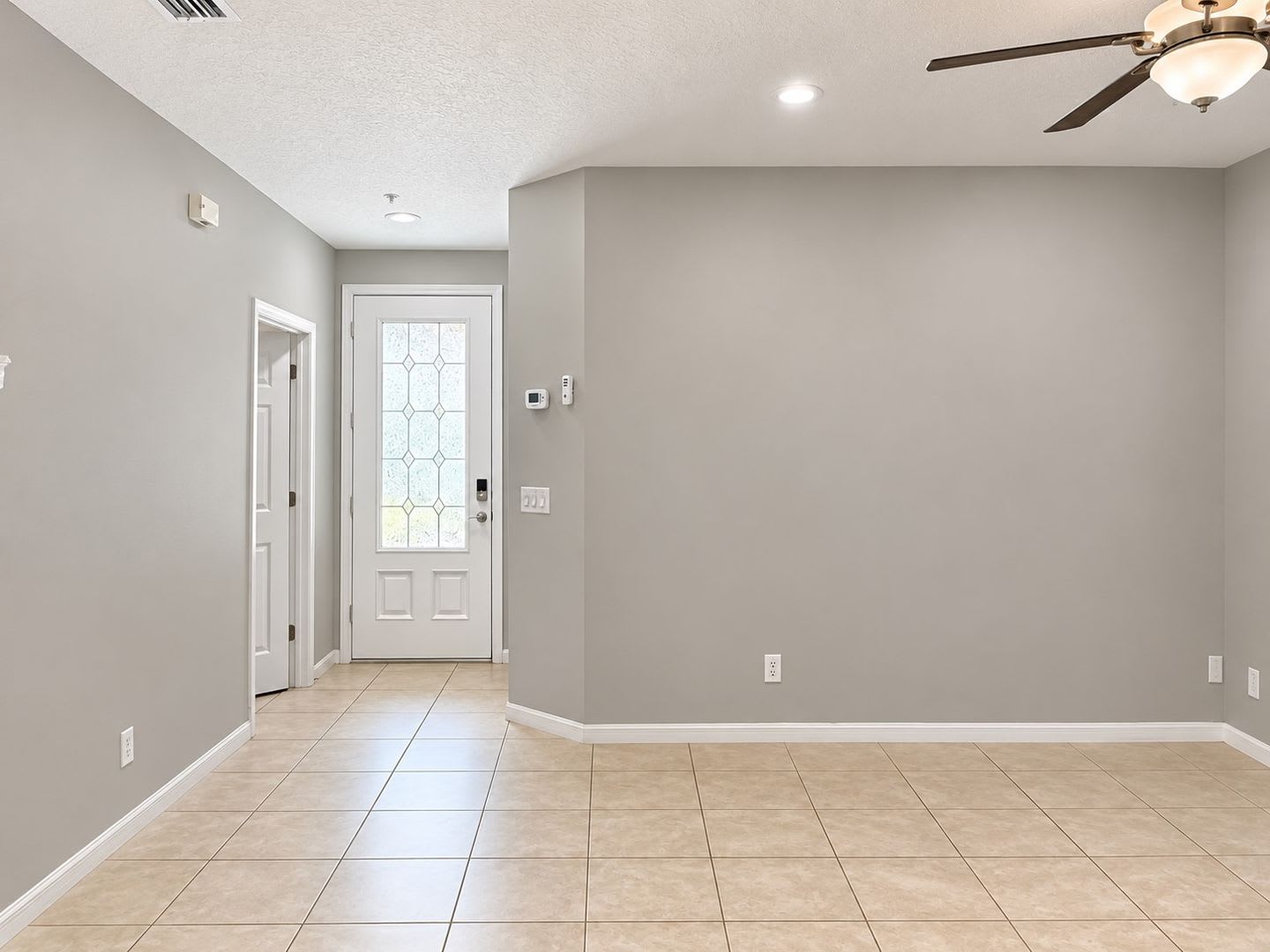 Available Now! Gate Townhouse Community In Millenia – photo 5