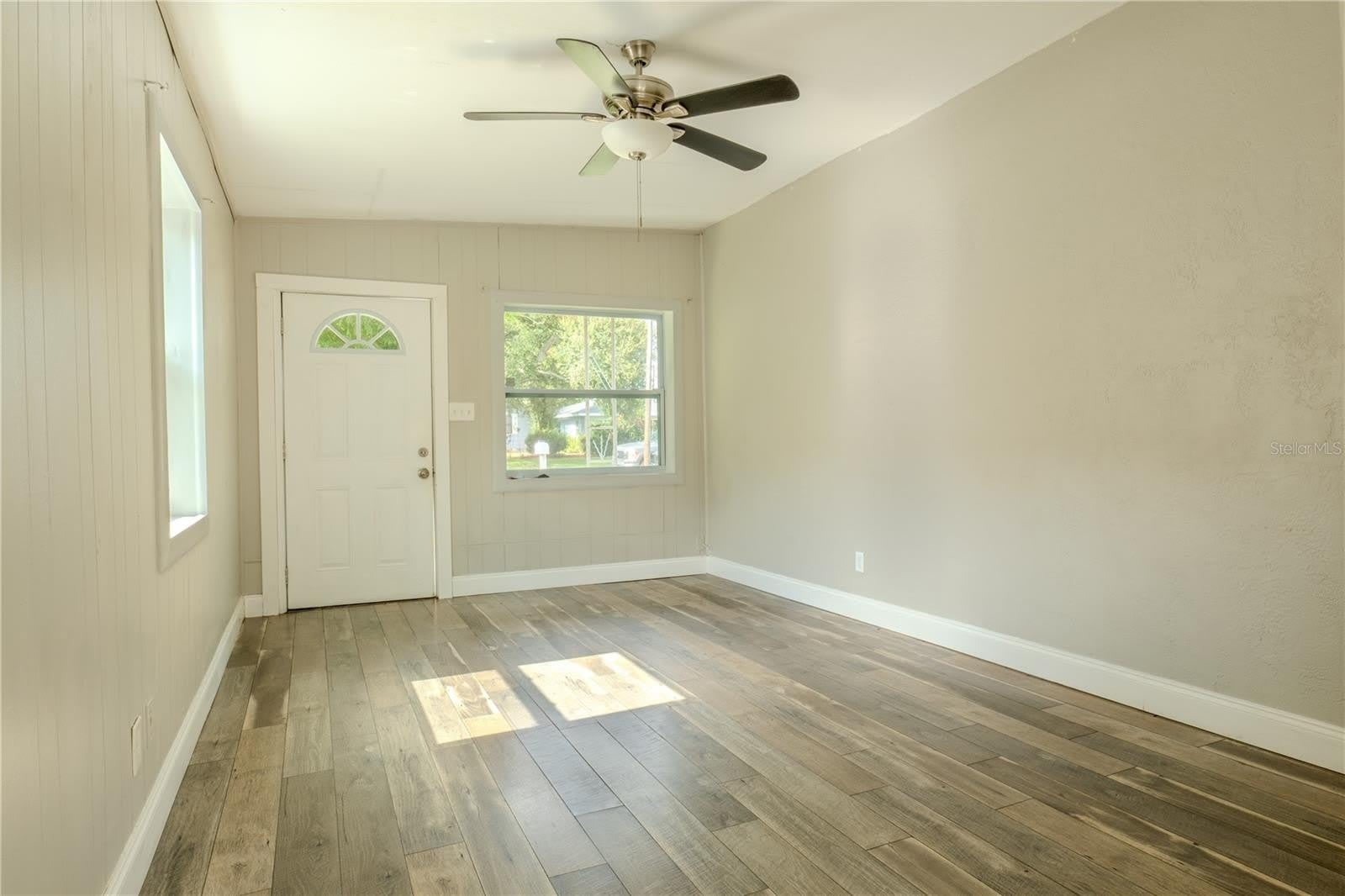 2553 18TH Avenue N – photo 3