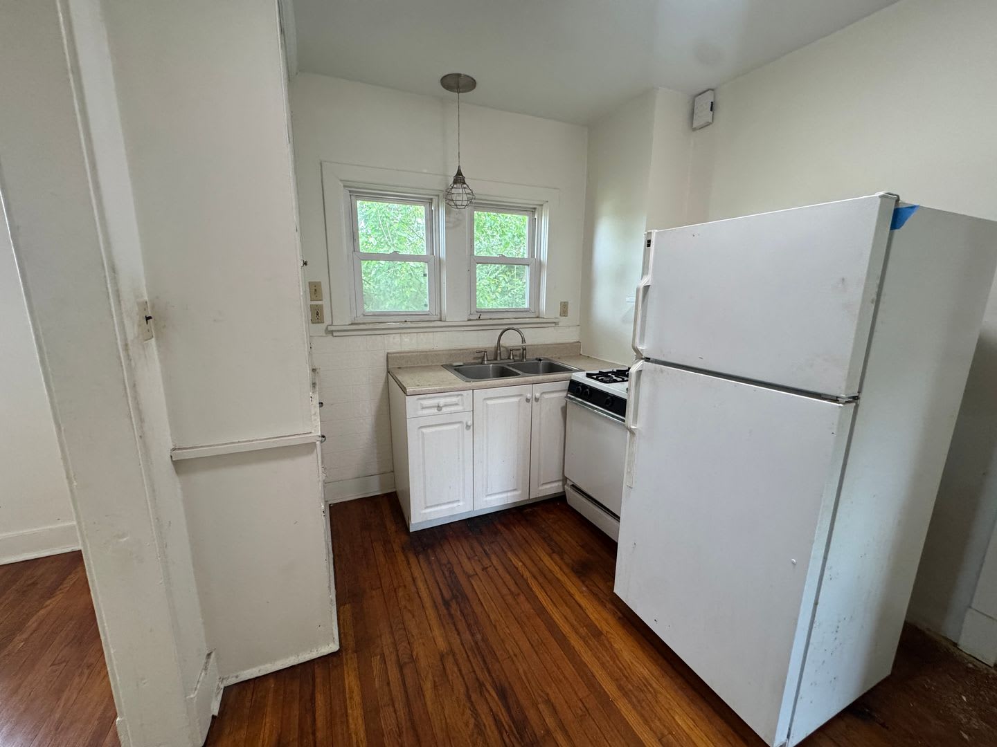 2 Bedroom 1 Bath Apartment in West Mifflin – photo 4