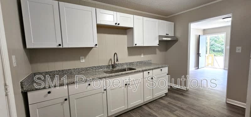 307 North Hall Street – photo 5