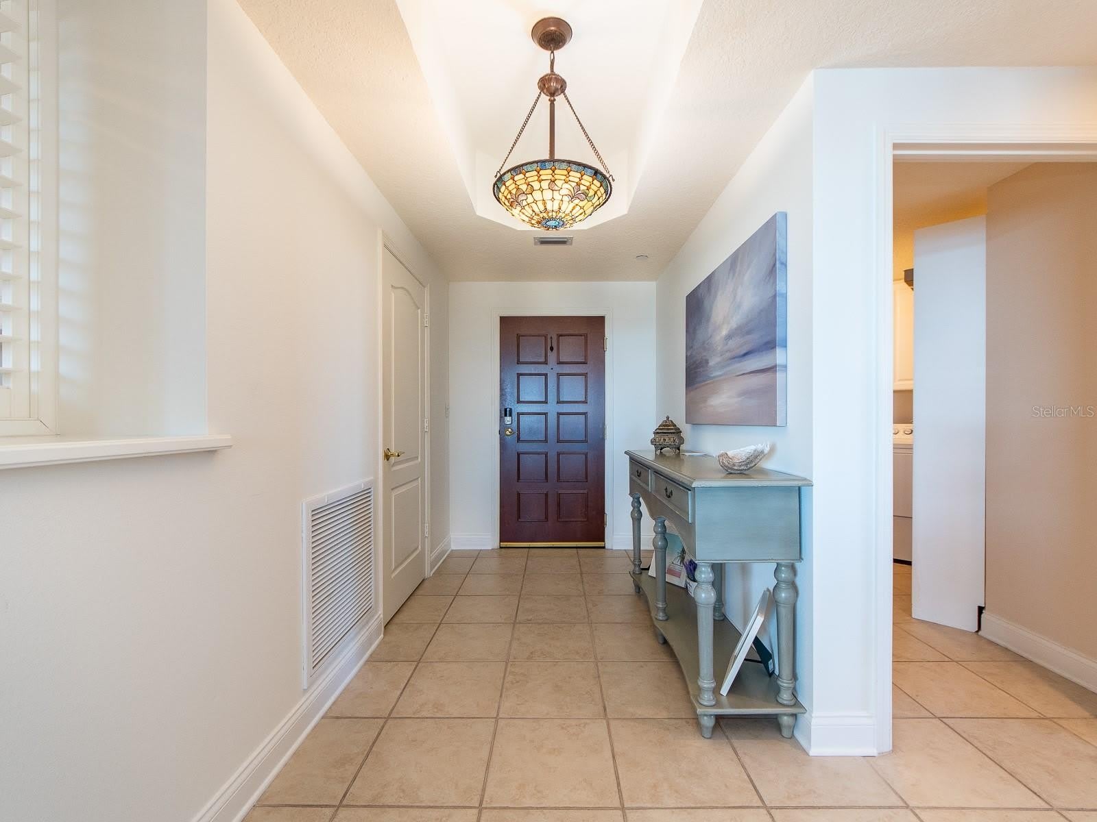521 MANDALAY Avenue – photo 3