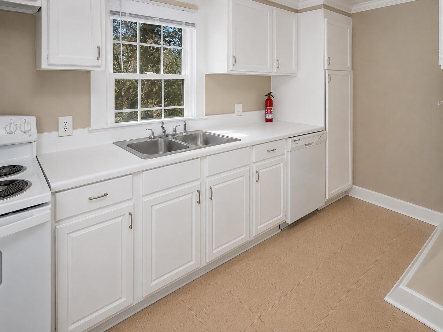 312 North Jefferson Street Northeast Unit B – photo 4