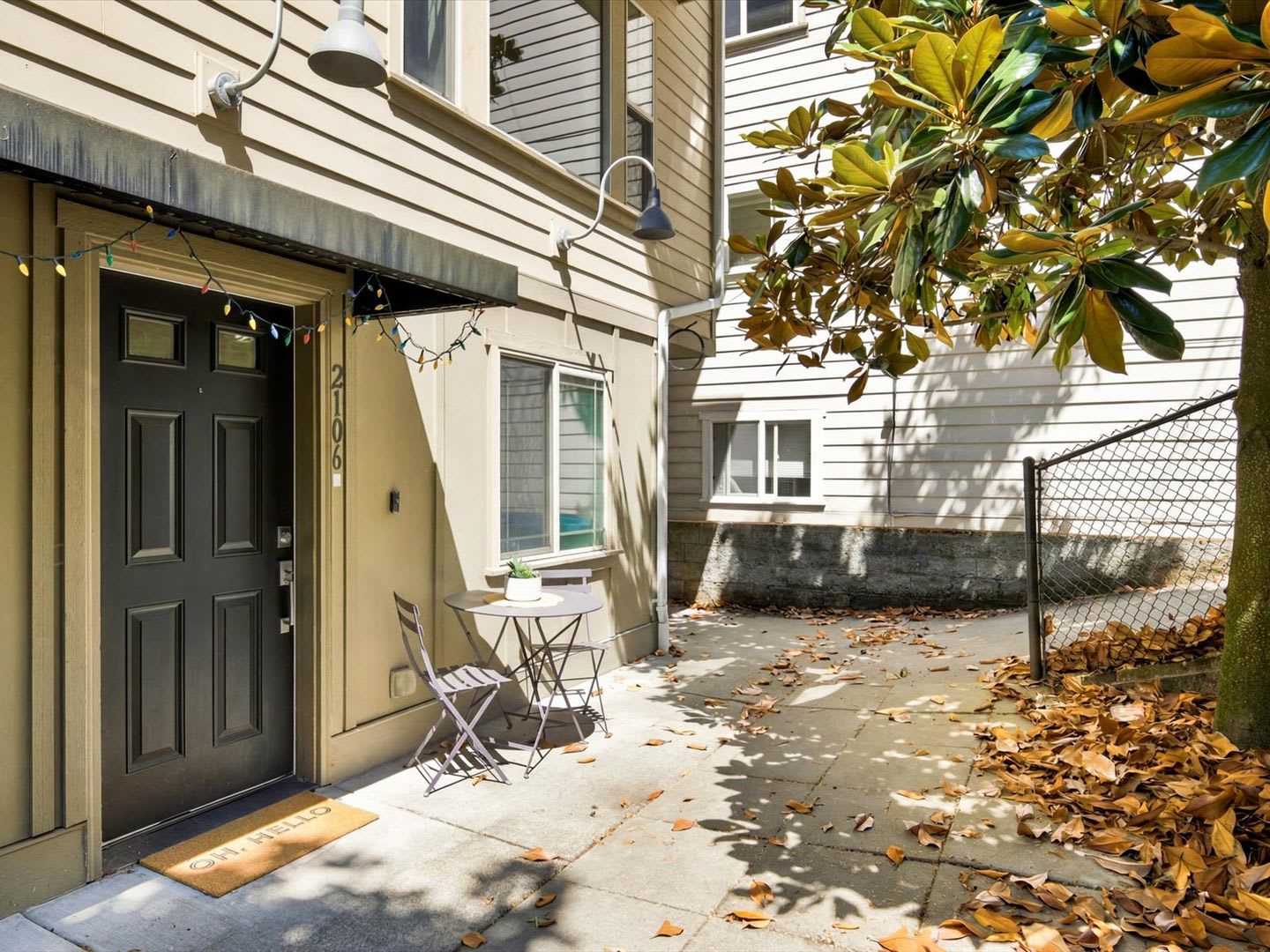 2Bd/1.5Ba Seattle Townhouse – photo 3