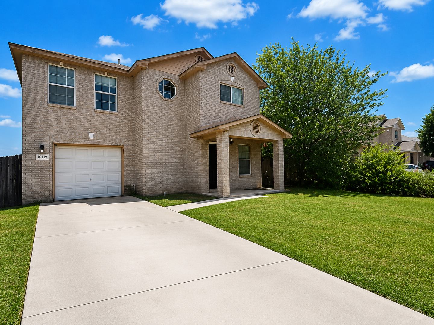 SUPER NICE!!! NEAR SHAENFIELD AND 1604 – photo 1