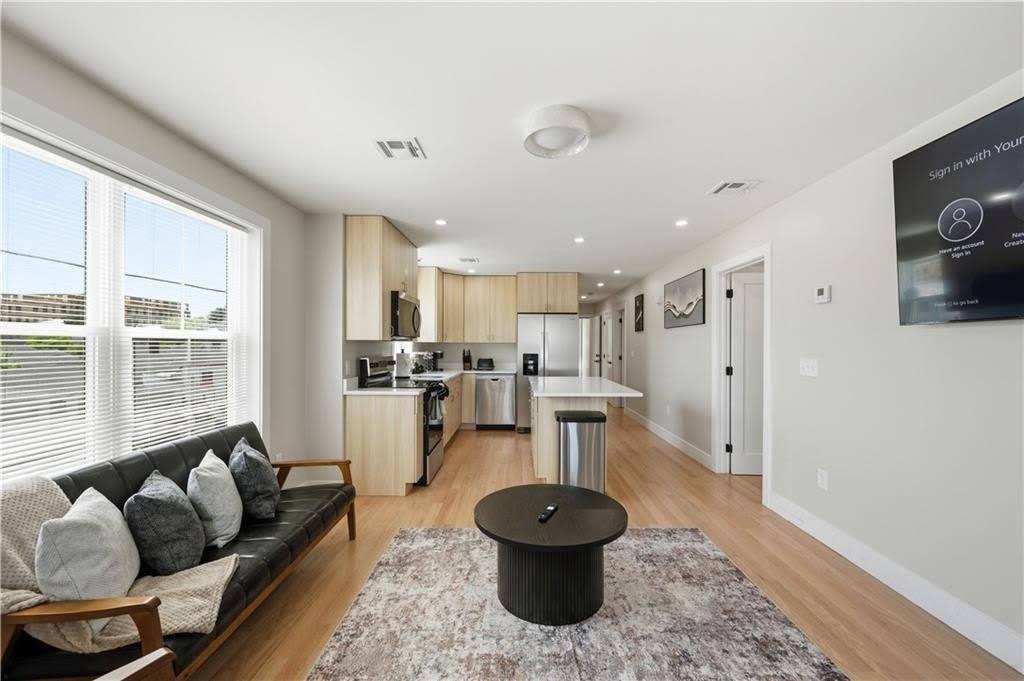 160 Cumberland Street – photo 4