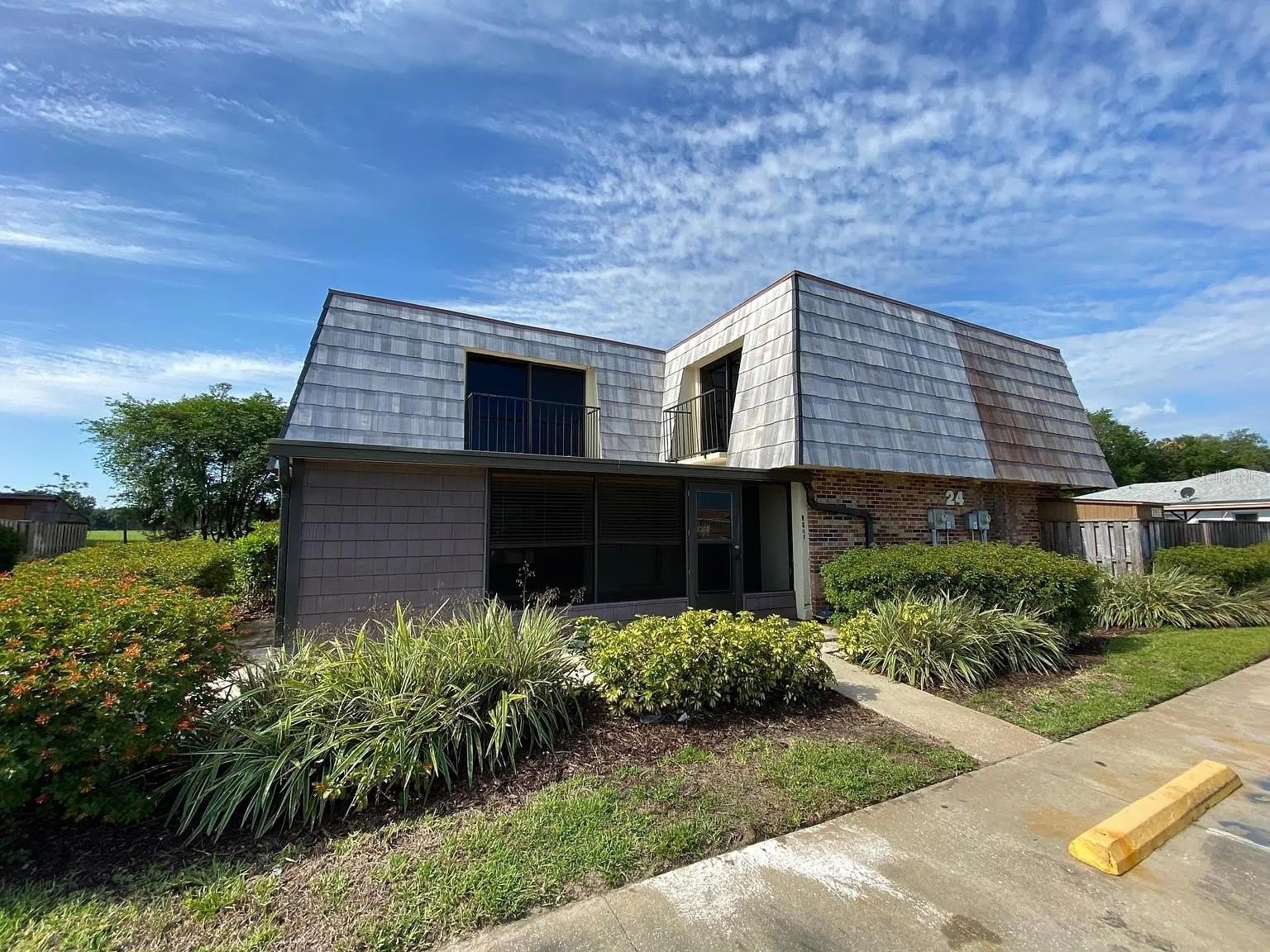 2949 POPLAR Avenue – photo 1