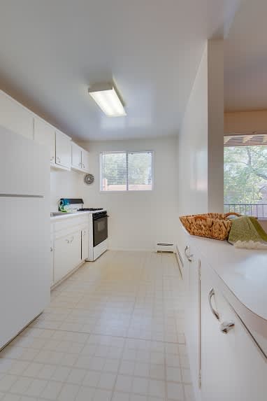 Layton Hall Apartments – photo 1