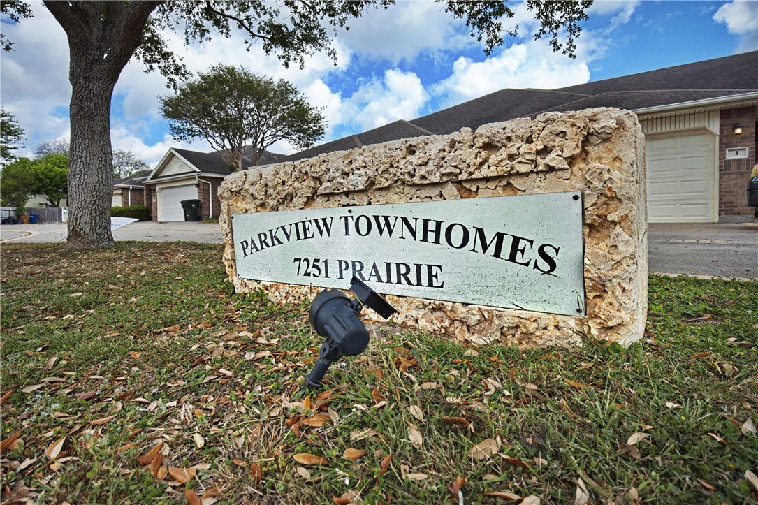 7251 Prairie Drive – photo 1