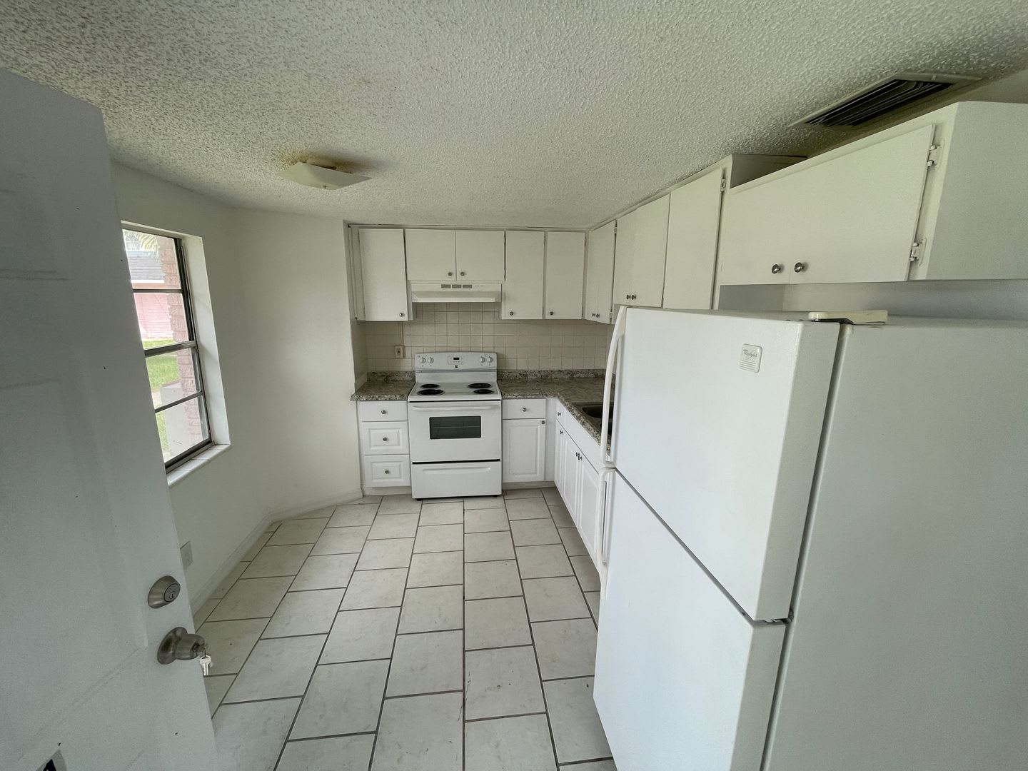 AVERY ROAD # 5321 – photo 3