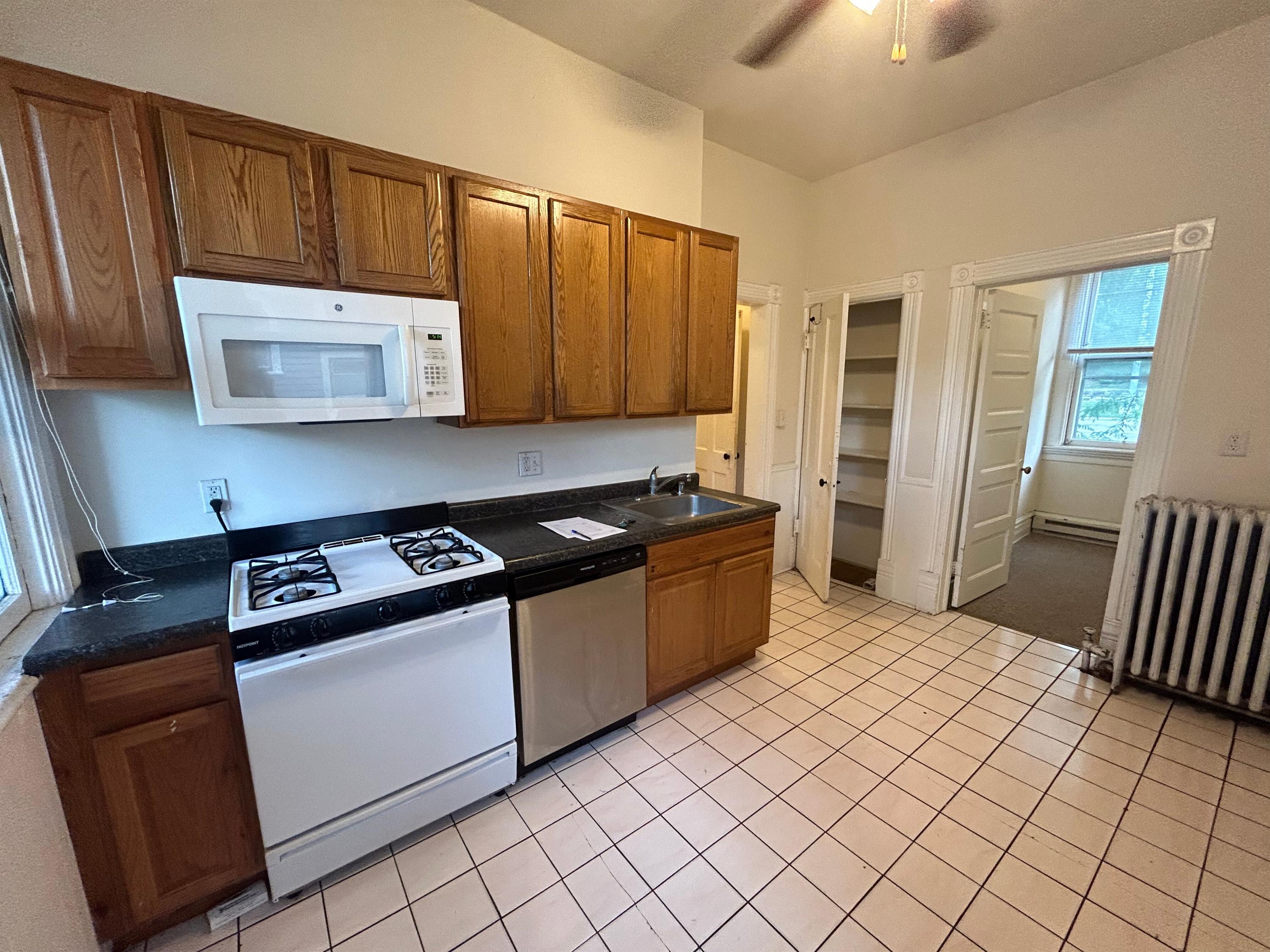 319 N Pinckney – photo 5
