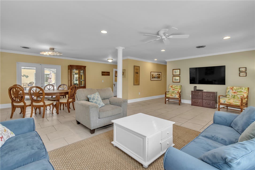 2367 Seville Avenue – photo 3