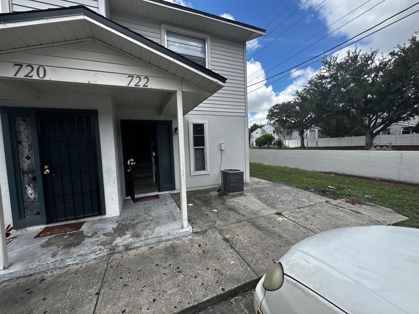 722 W COLUMBIA Avenue – photo 1