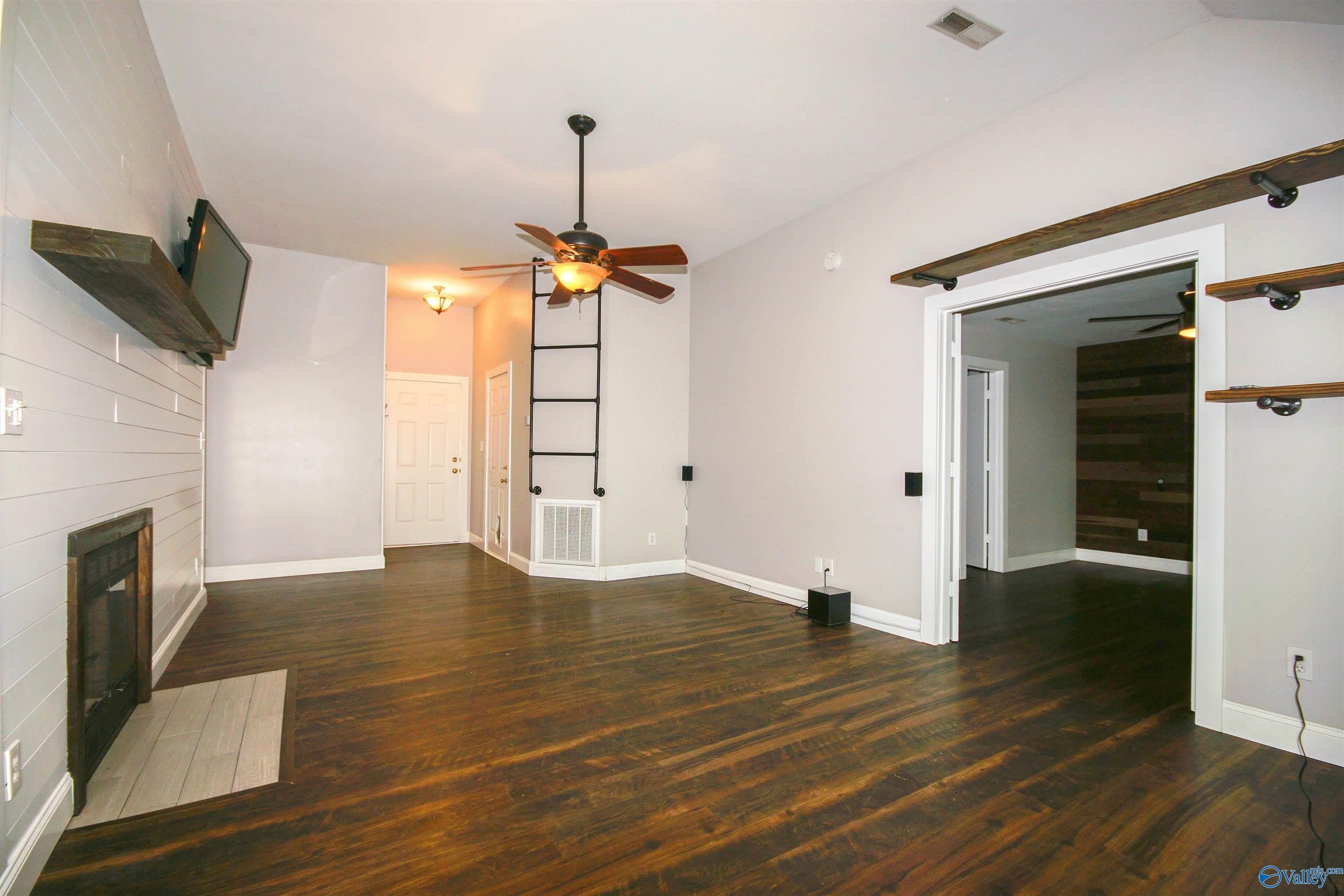 127 Rebecca Pines Drive – photo 3