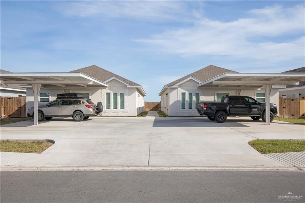 1006 N Clarence Avenue – photo 1