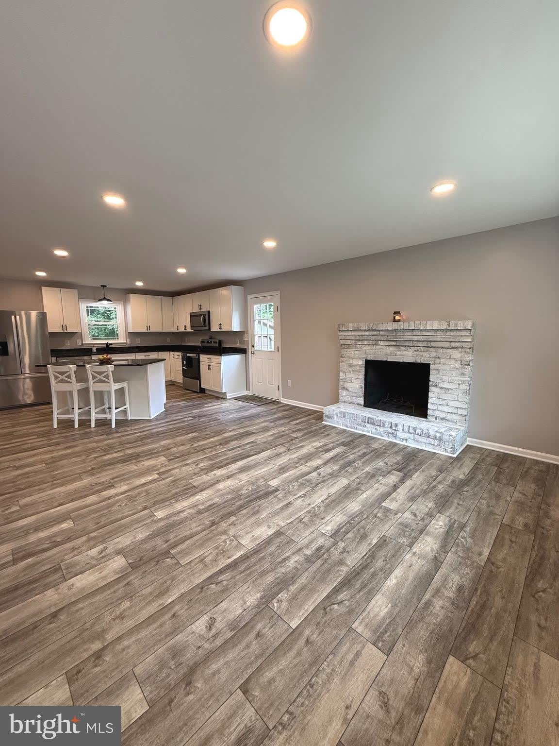 238 BETTY LEWIS Drive – photo 5