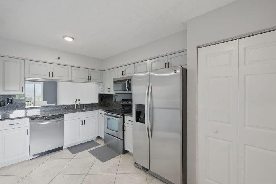 2206 S Cypress Bend Drive – photo 2