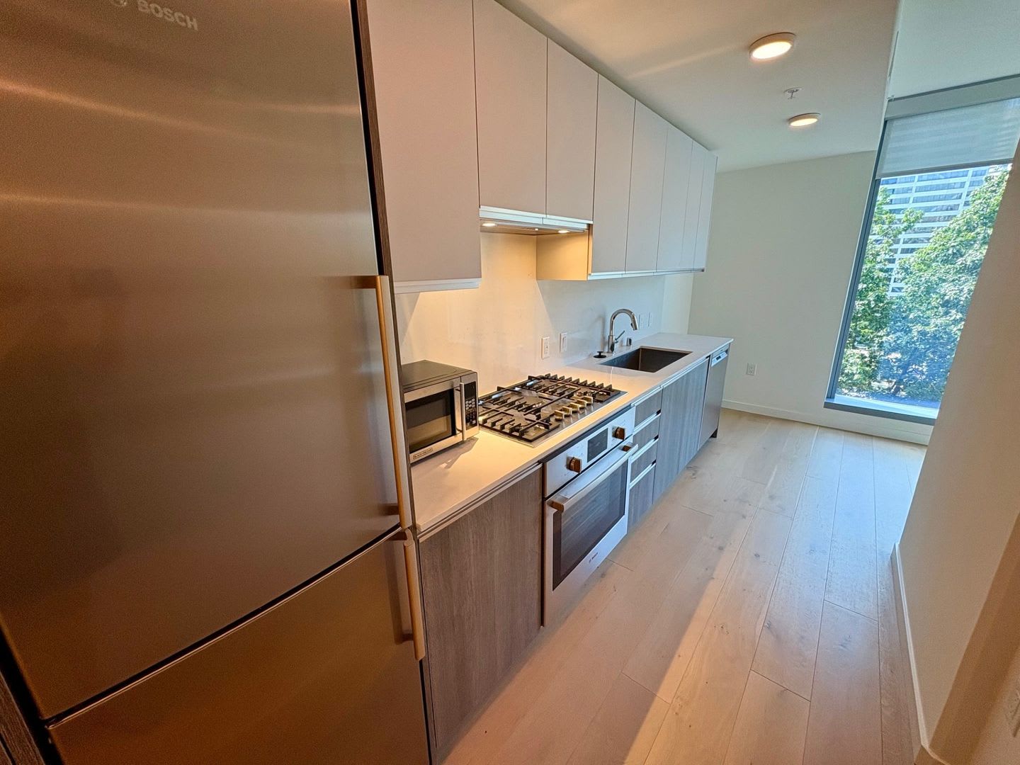 800 Columbia – photo 4