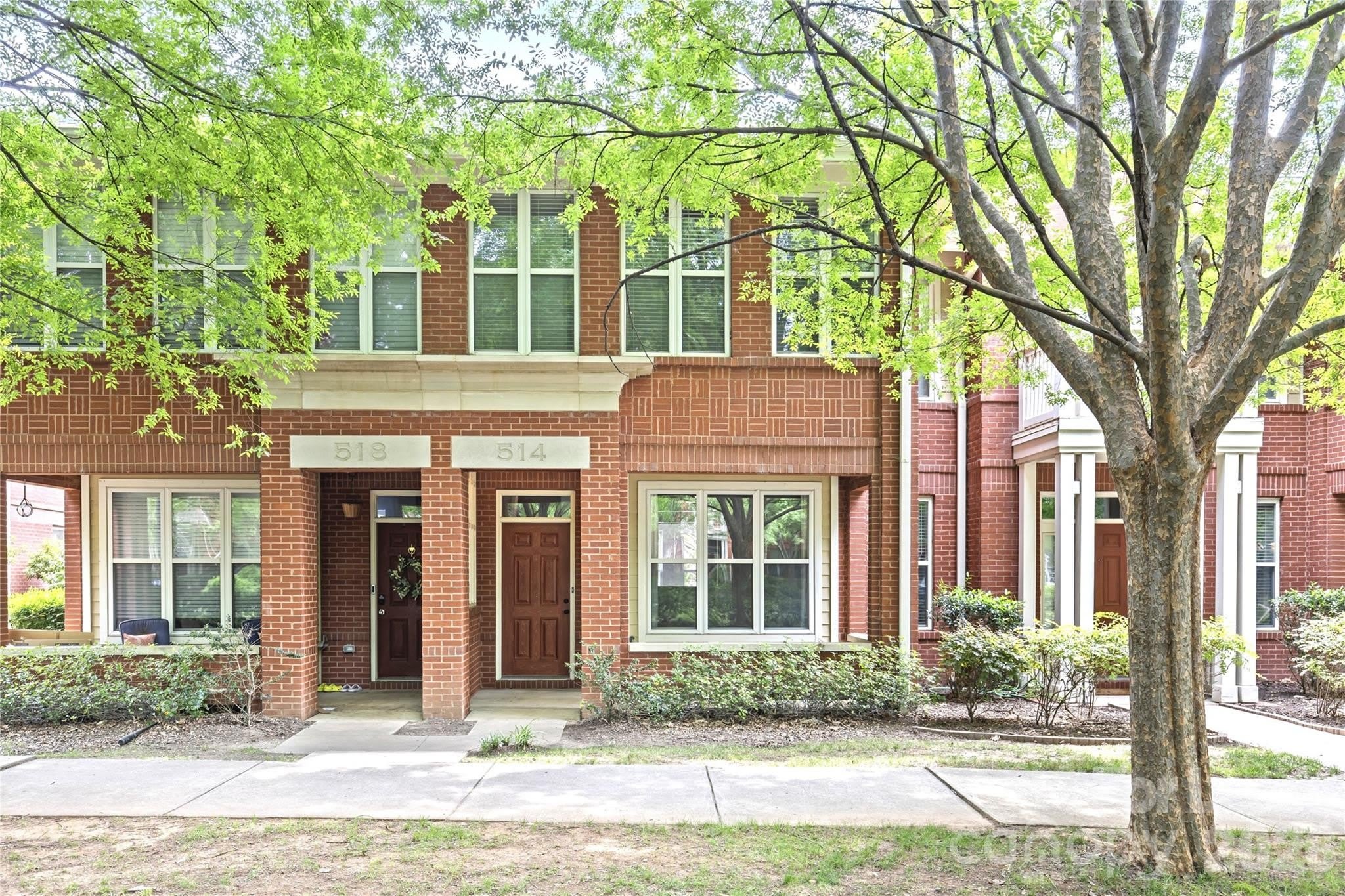 518 E 9th Street – photo 2