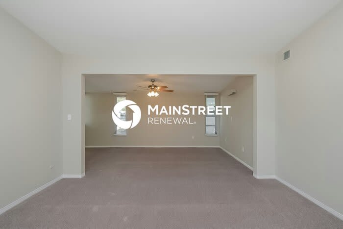 5290 48Th Avenue North – photo 2