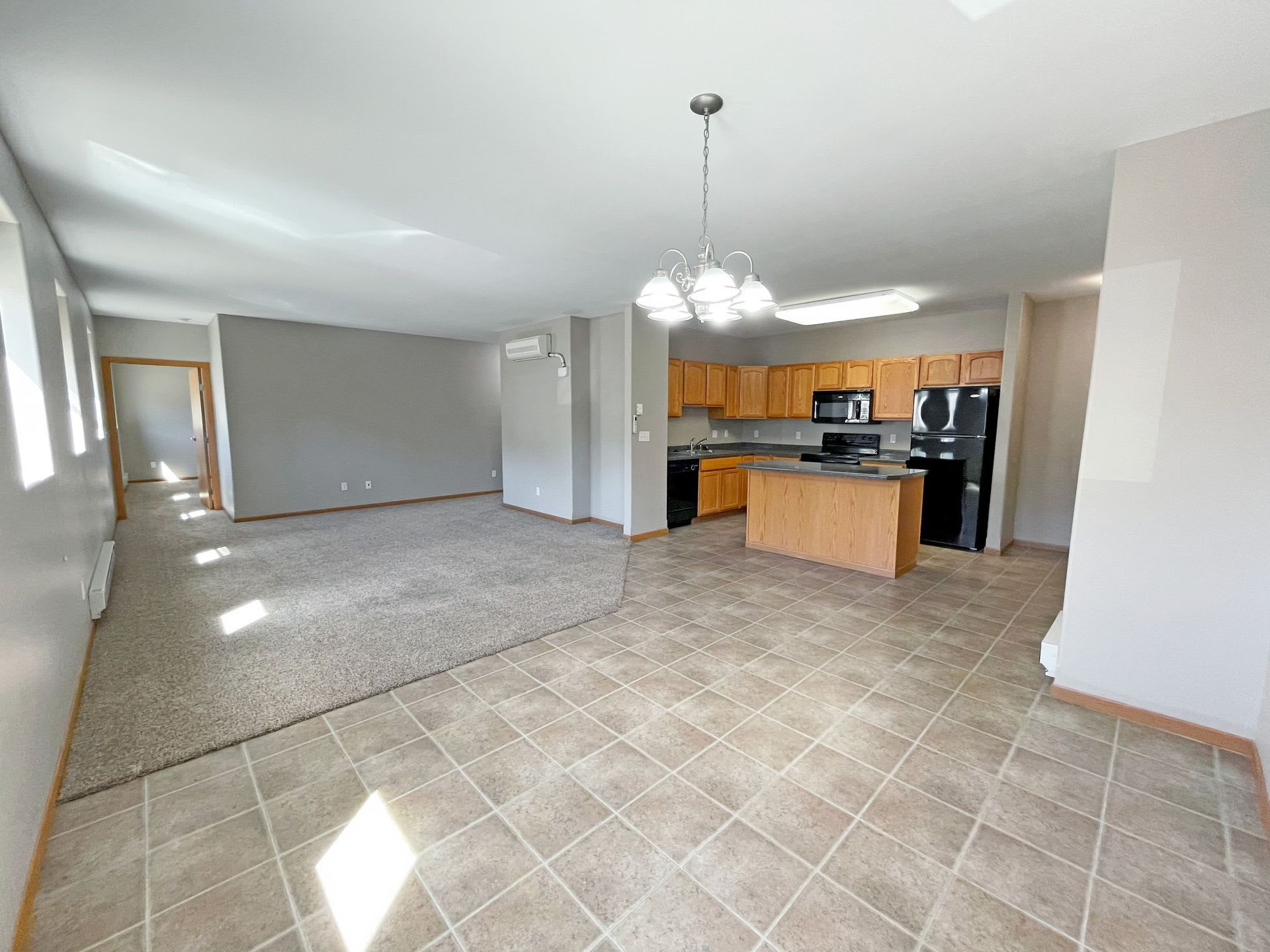 Apartments on Main – photo 3