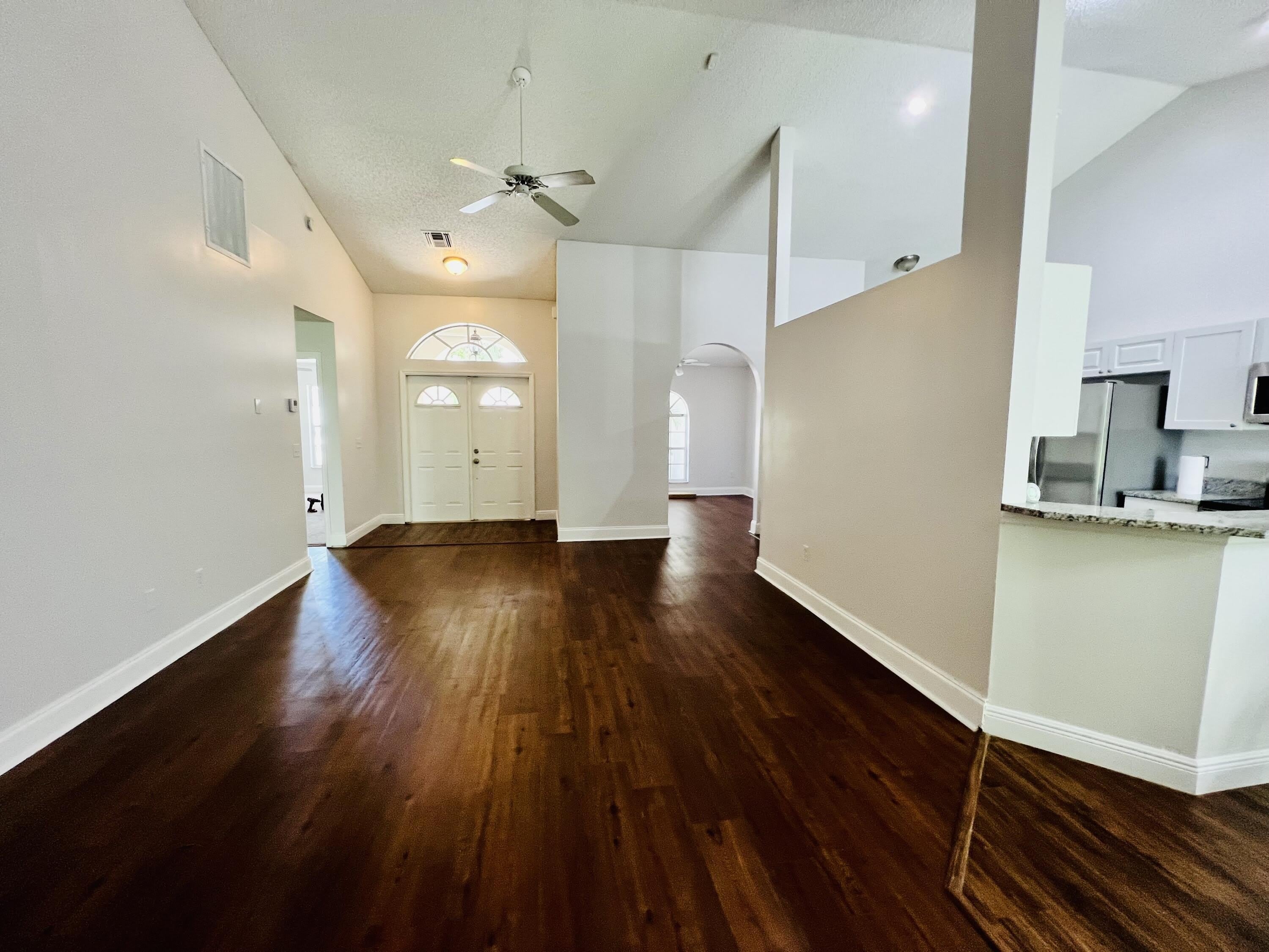 2485 Stonegate Drive – photo 2