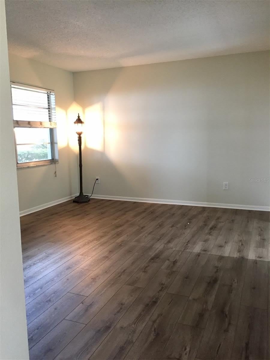 305 S WESTLAND Avenue – photo 4