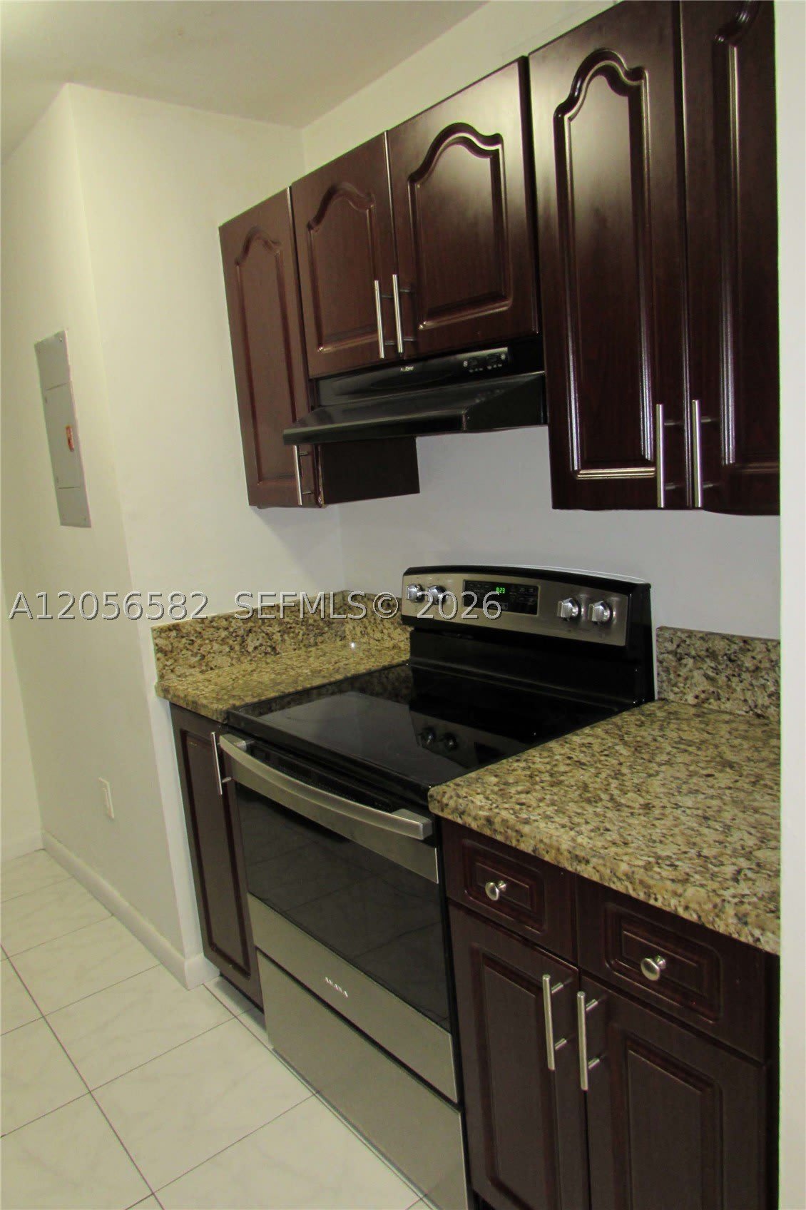 7411 SW 152nd Ave – photo 4