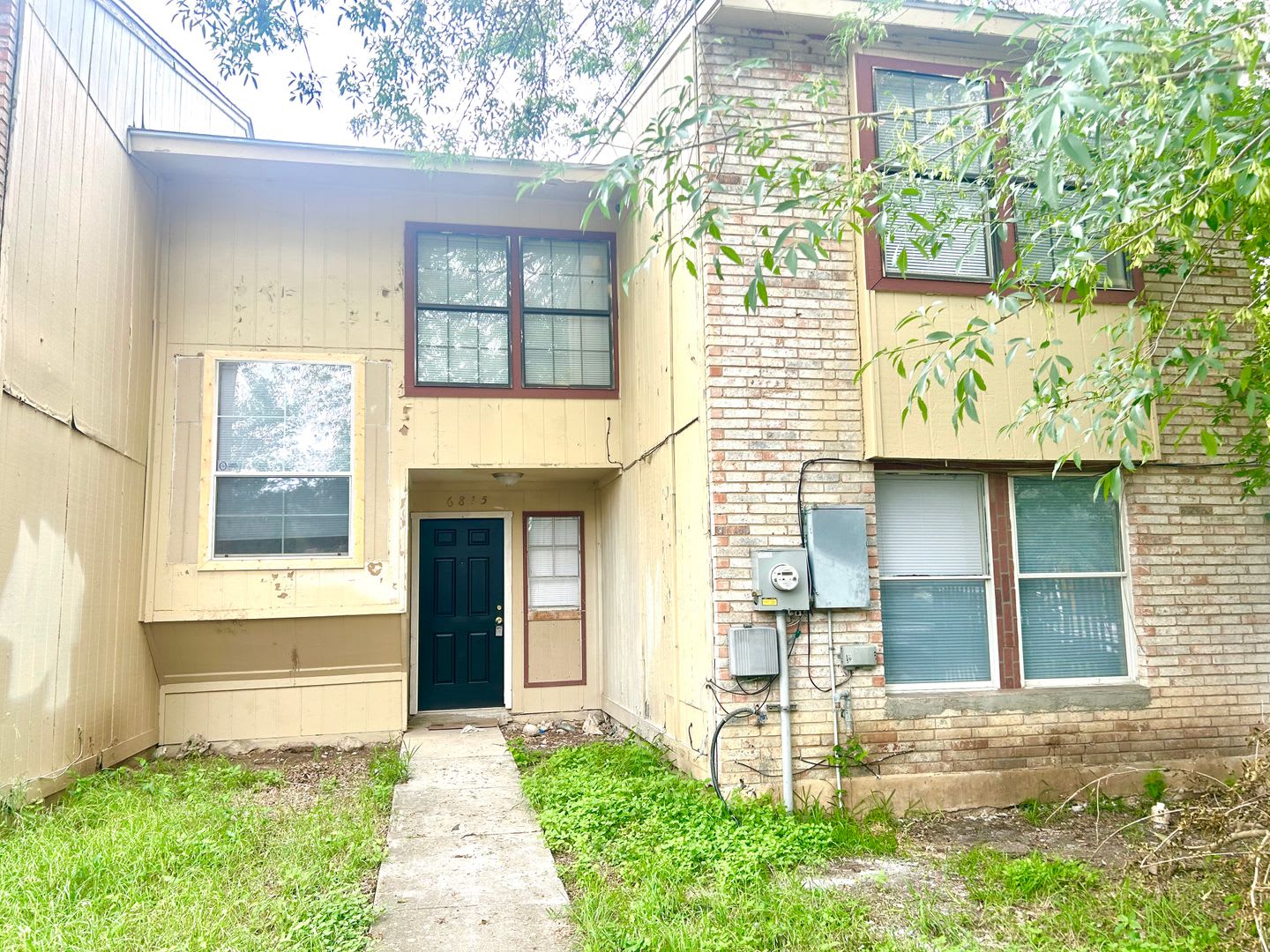 *COMING SOON* 2-Story 3 Bedroom / 2 Bath Home Near Randolph AFB! – photo 1