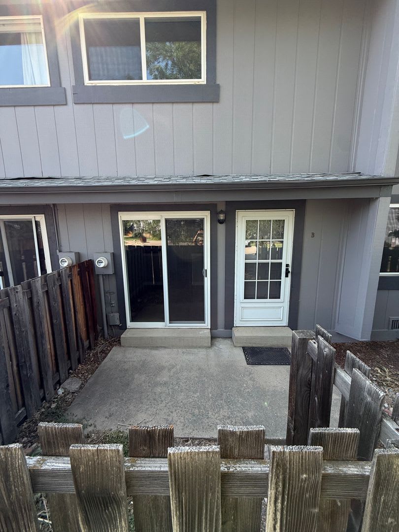 Close to campus- 4237 – photo 1