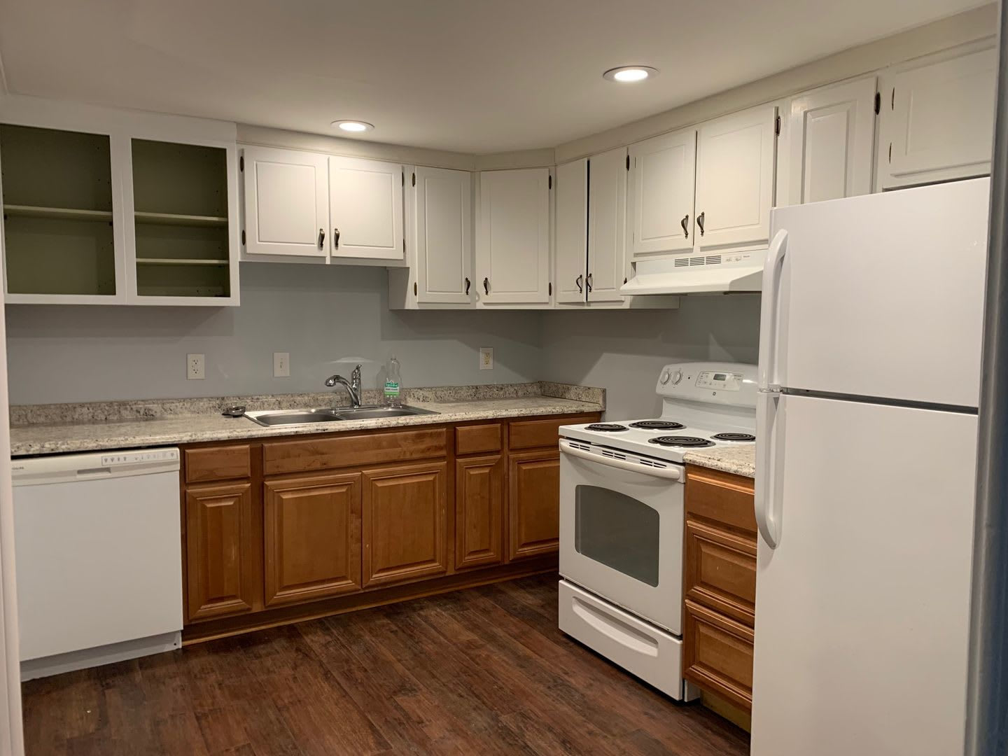 2 Bedroom With Bonus Room 1 5 Bath Lower Level Duplex – photo 2