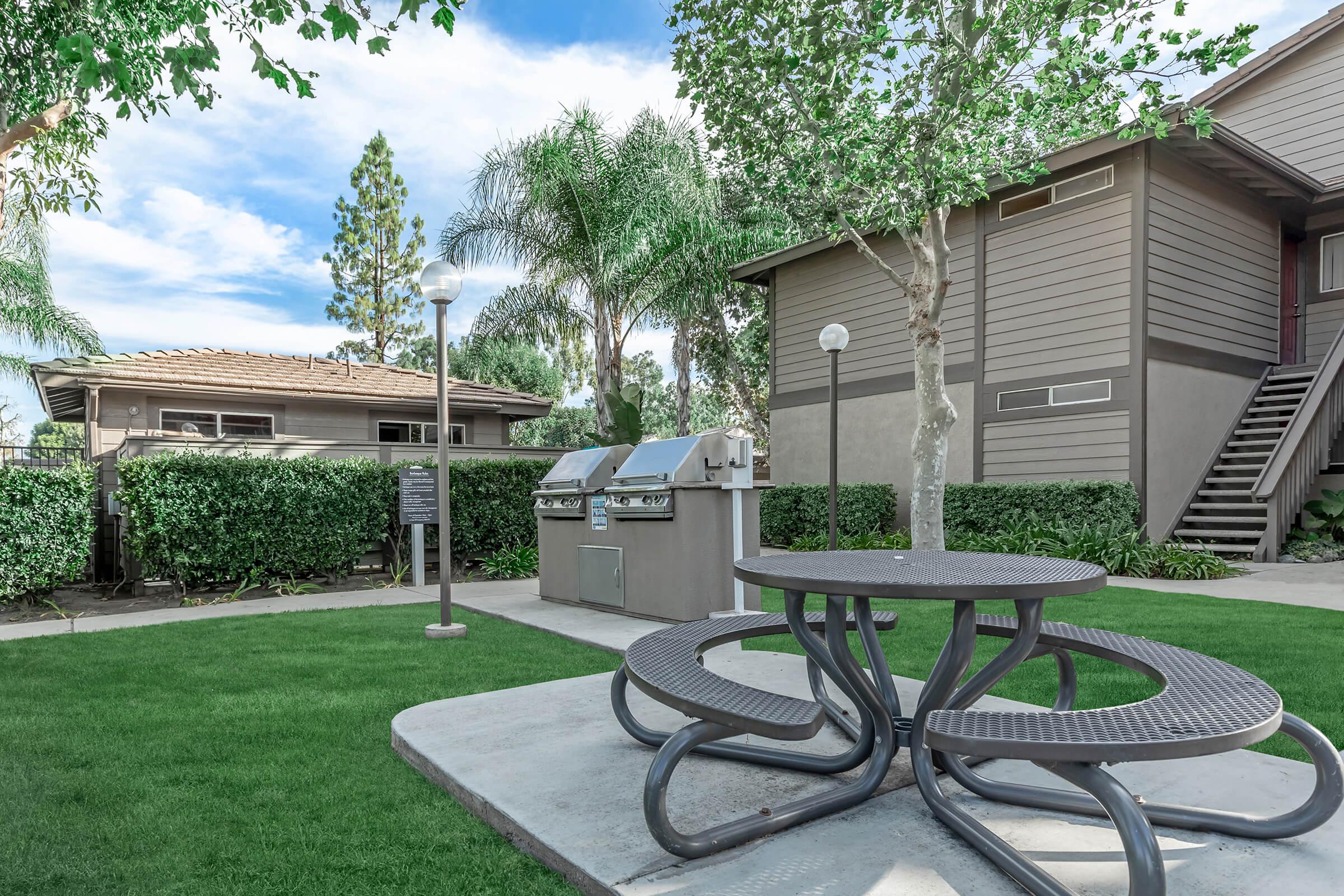 14602 Longwood Avenue – photo 4