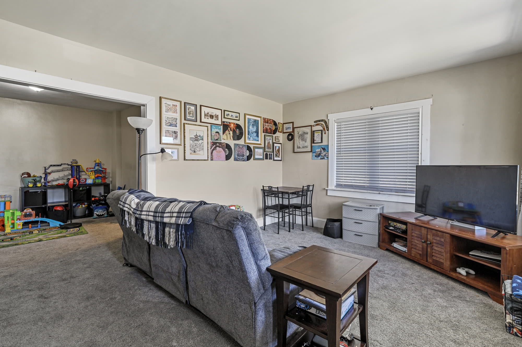 36 Pine StreetApt A – photo 3