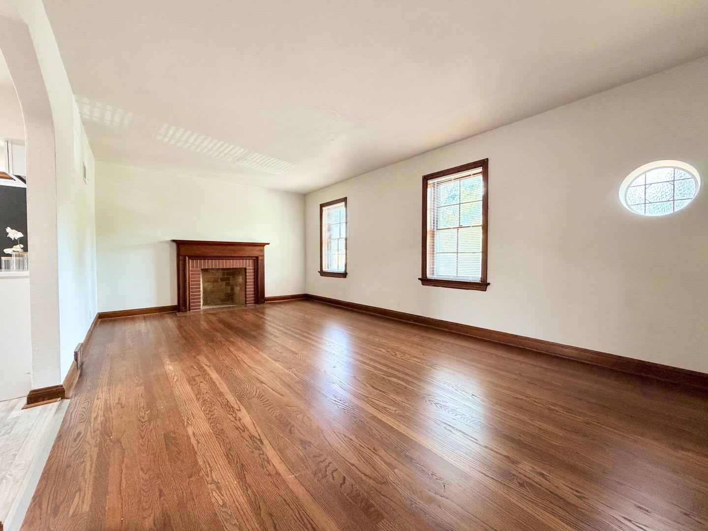 4734 Locke Avenue – photo 2