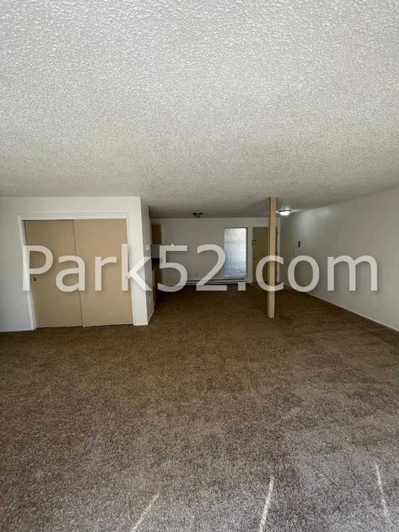 1/2 Off First Full Month! Lower Level 2 Bedroom 1 Bathroom Apartment in Tacoma – photo 4