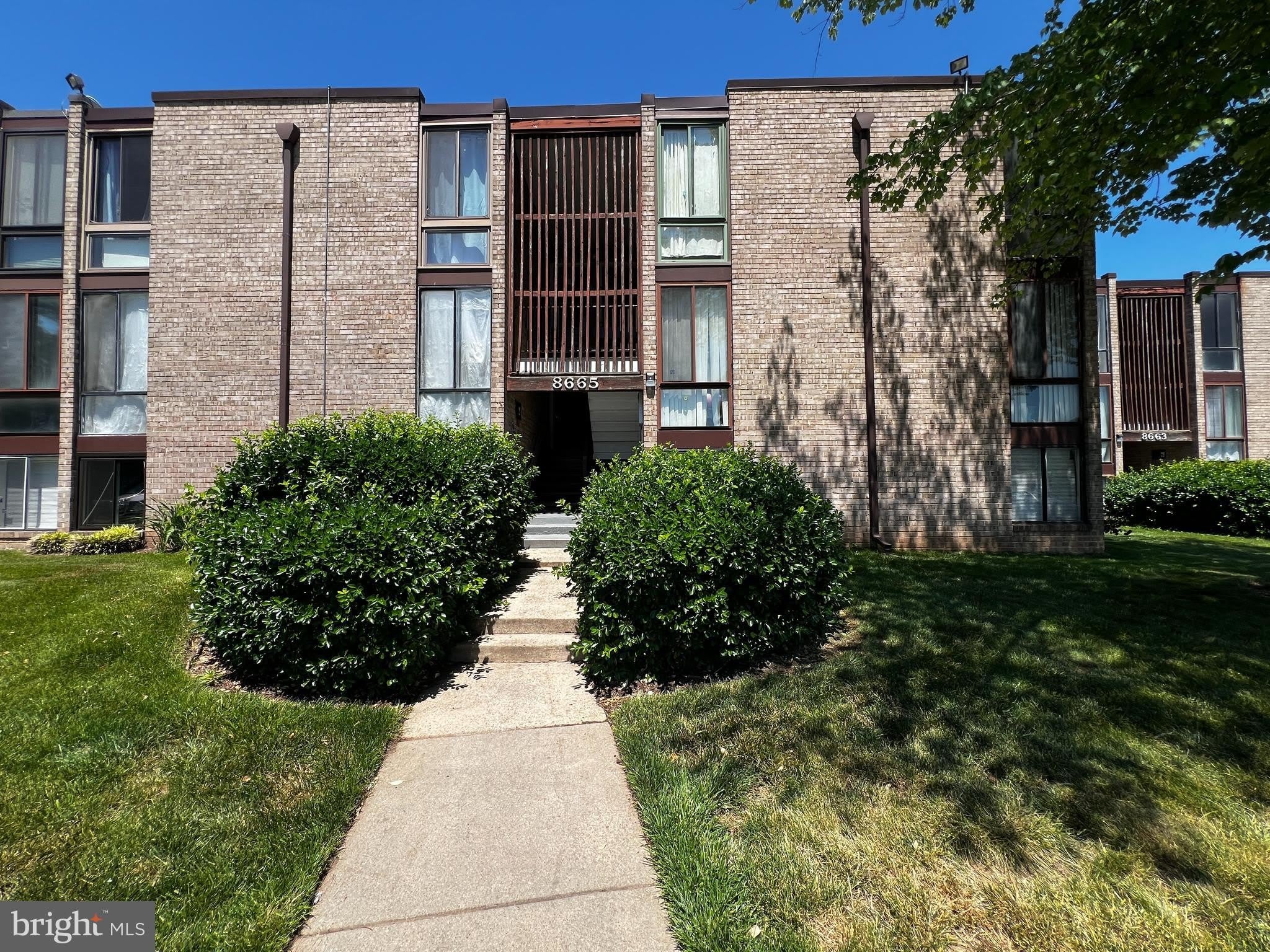 8665 GREENBELT Road – photo 1