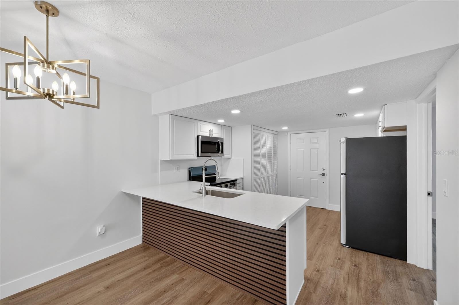 9824 Pocono Street – photo 5