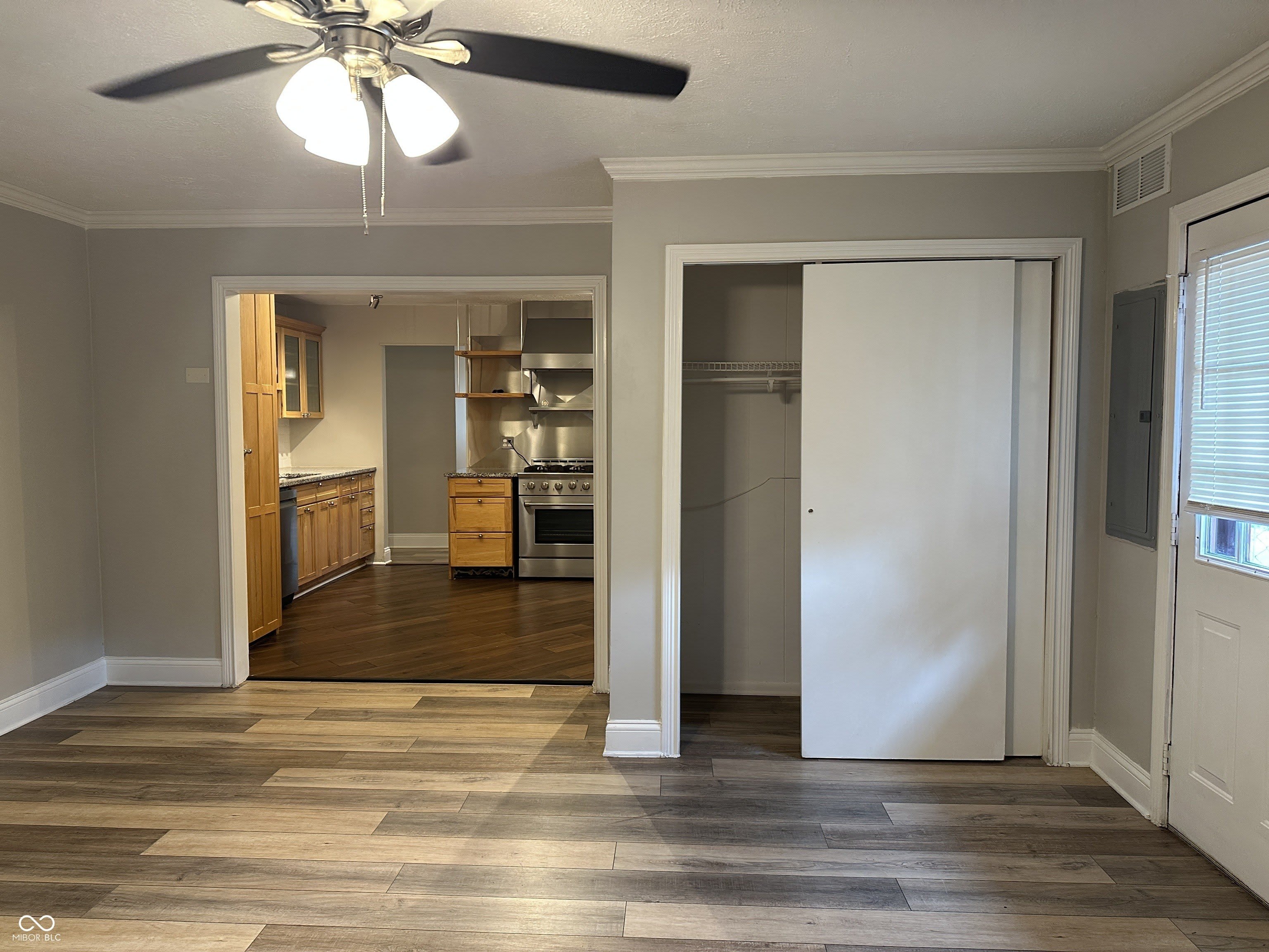 1545 Temperance Avenue – photo 3