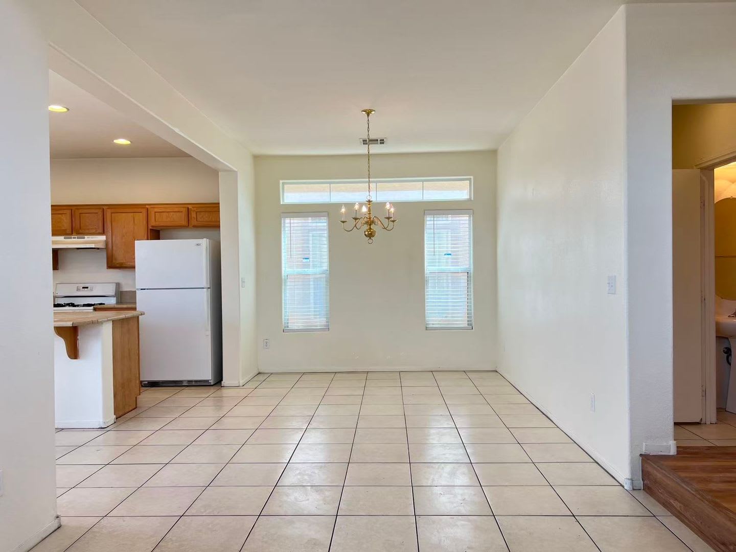 Bright and spacious home – photo 5