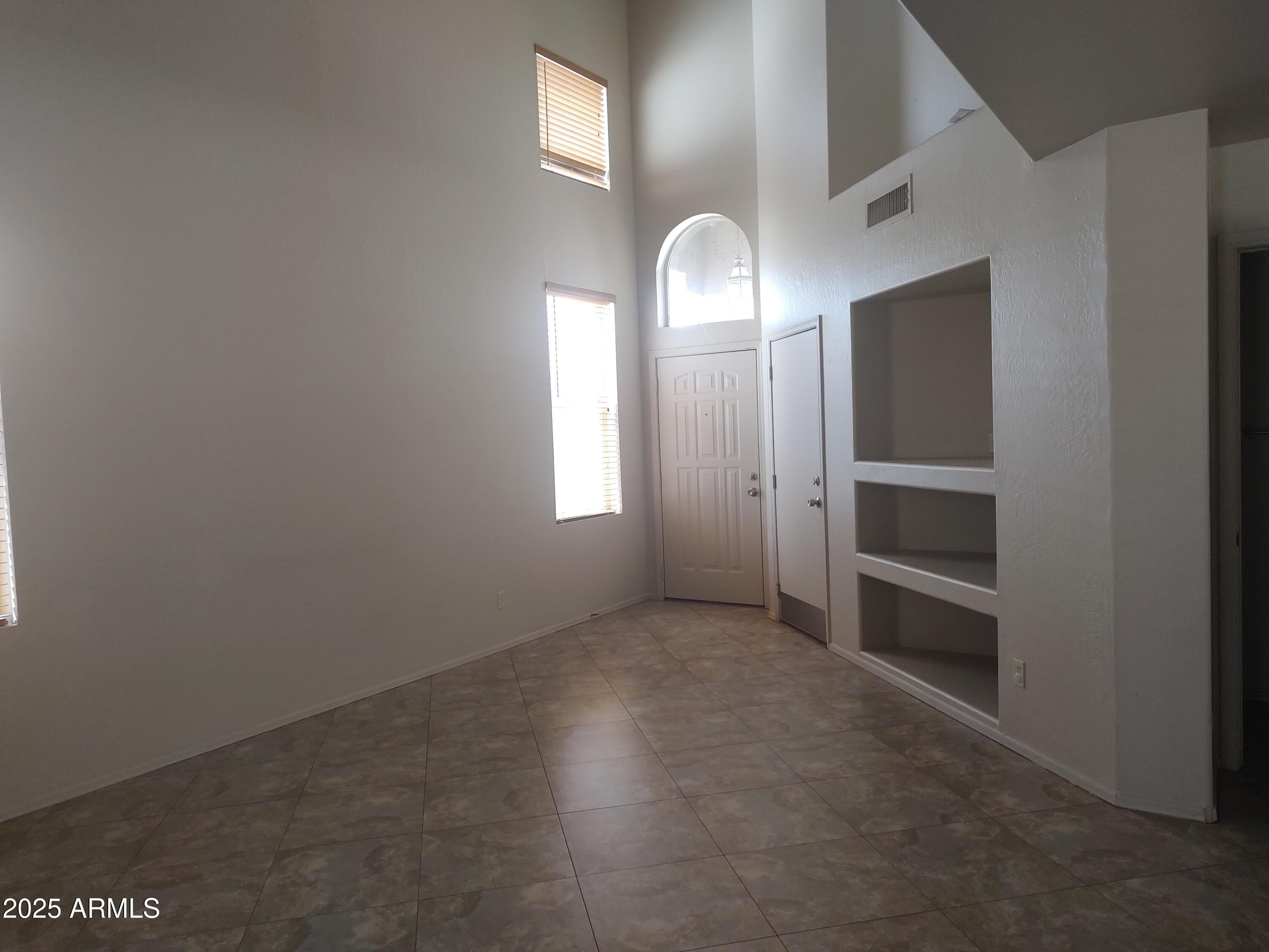 3239 E Kerry Lane – photo 3