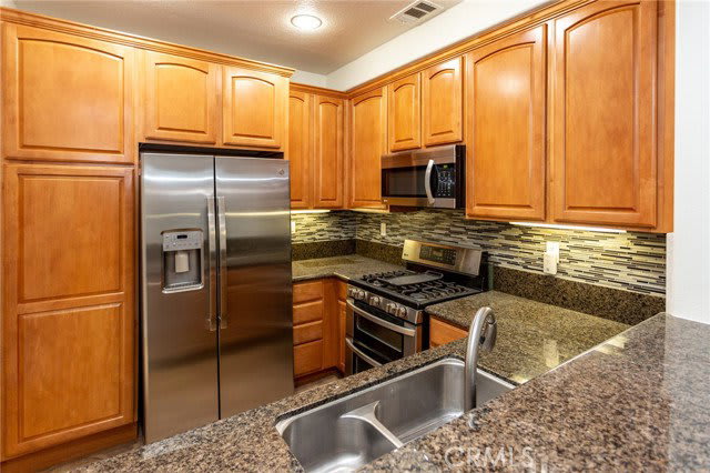 25 Rinehart Road – photo 3