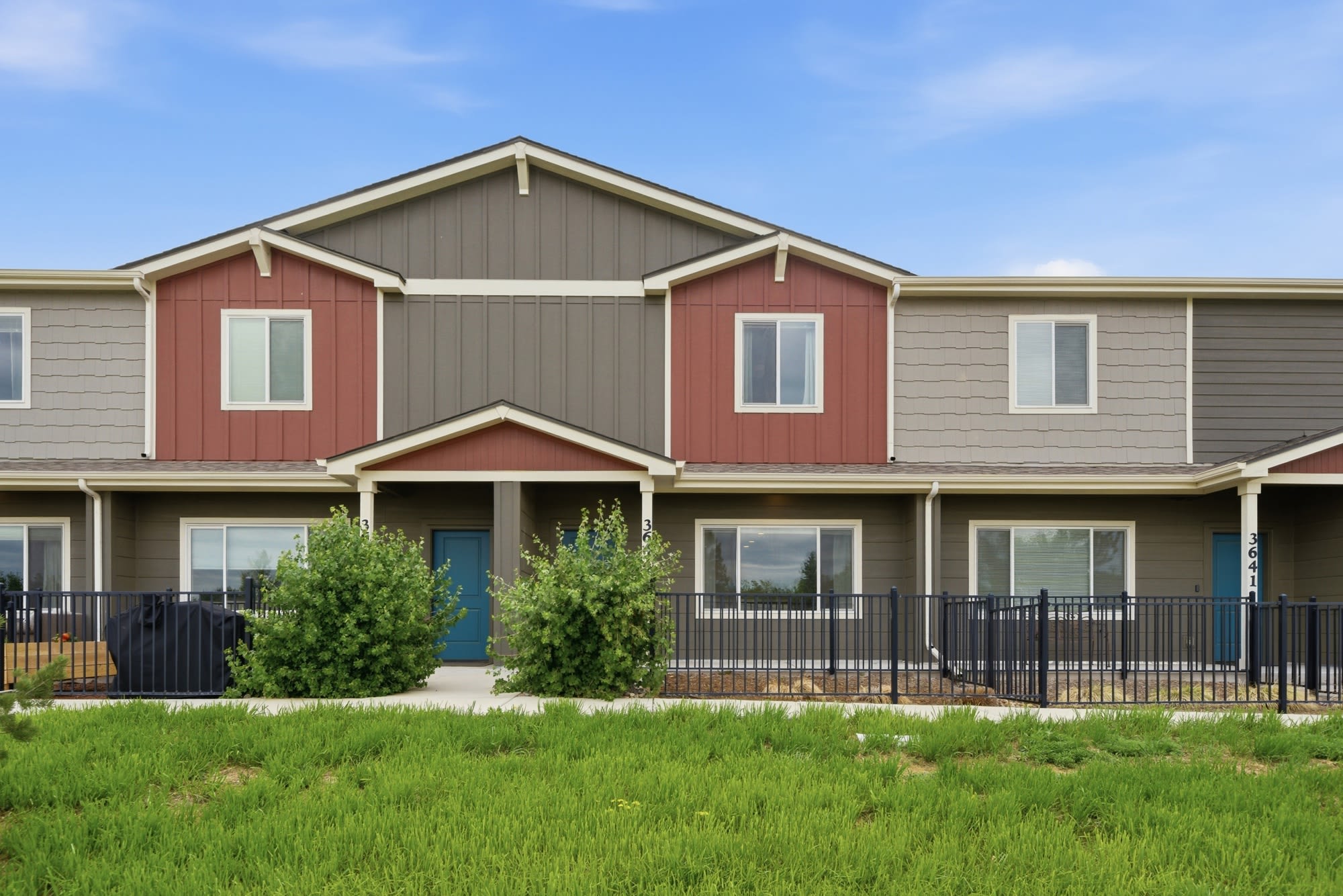 3642 Ronald Reagan Avenue – photo 1
