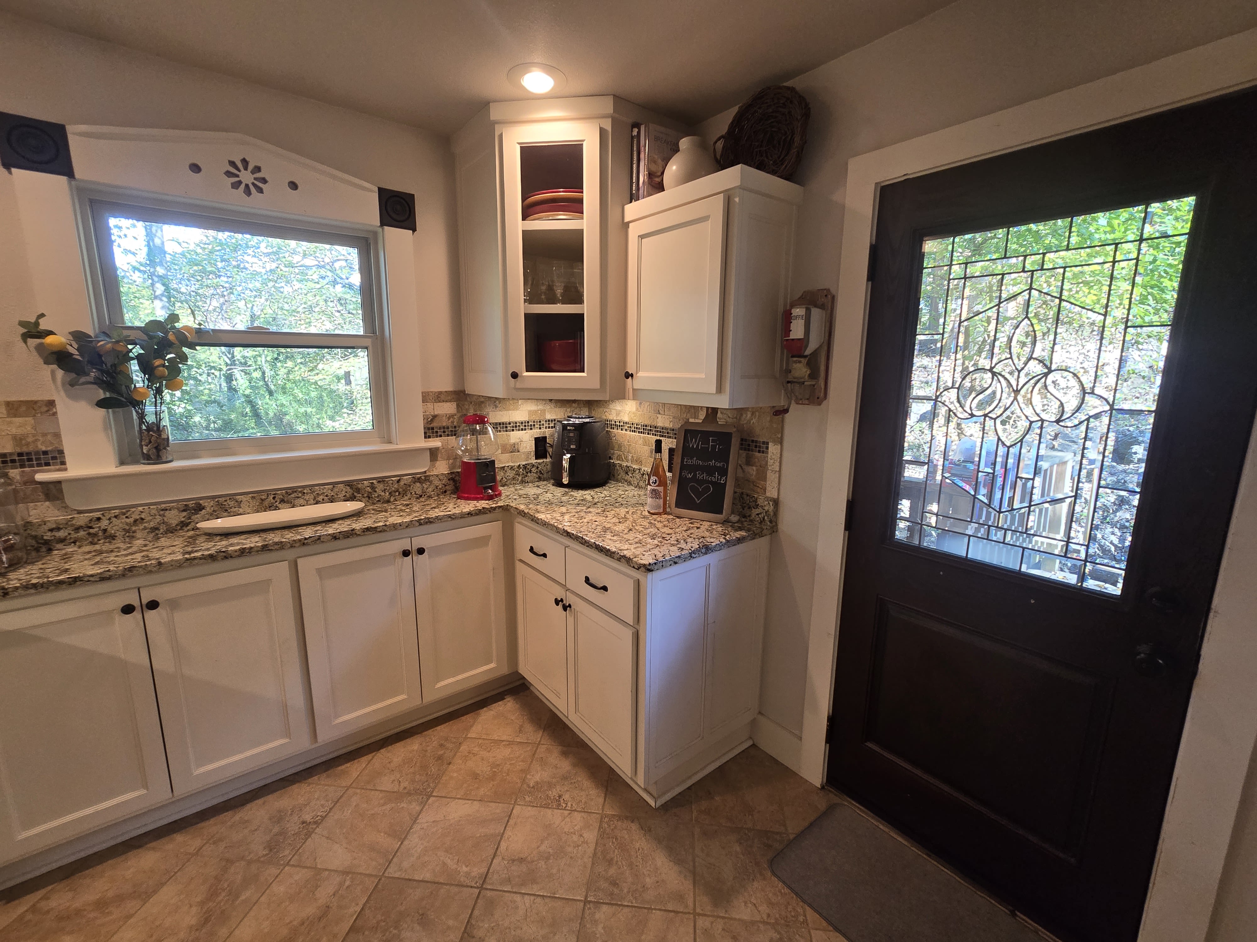 10 Vine Street – photo 5