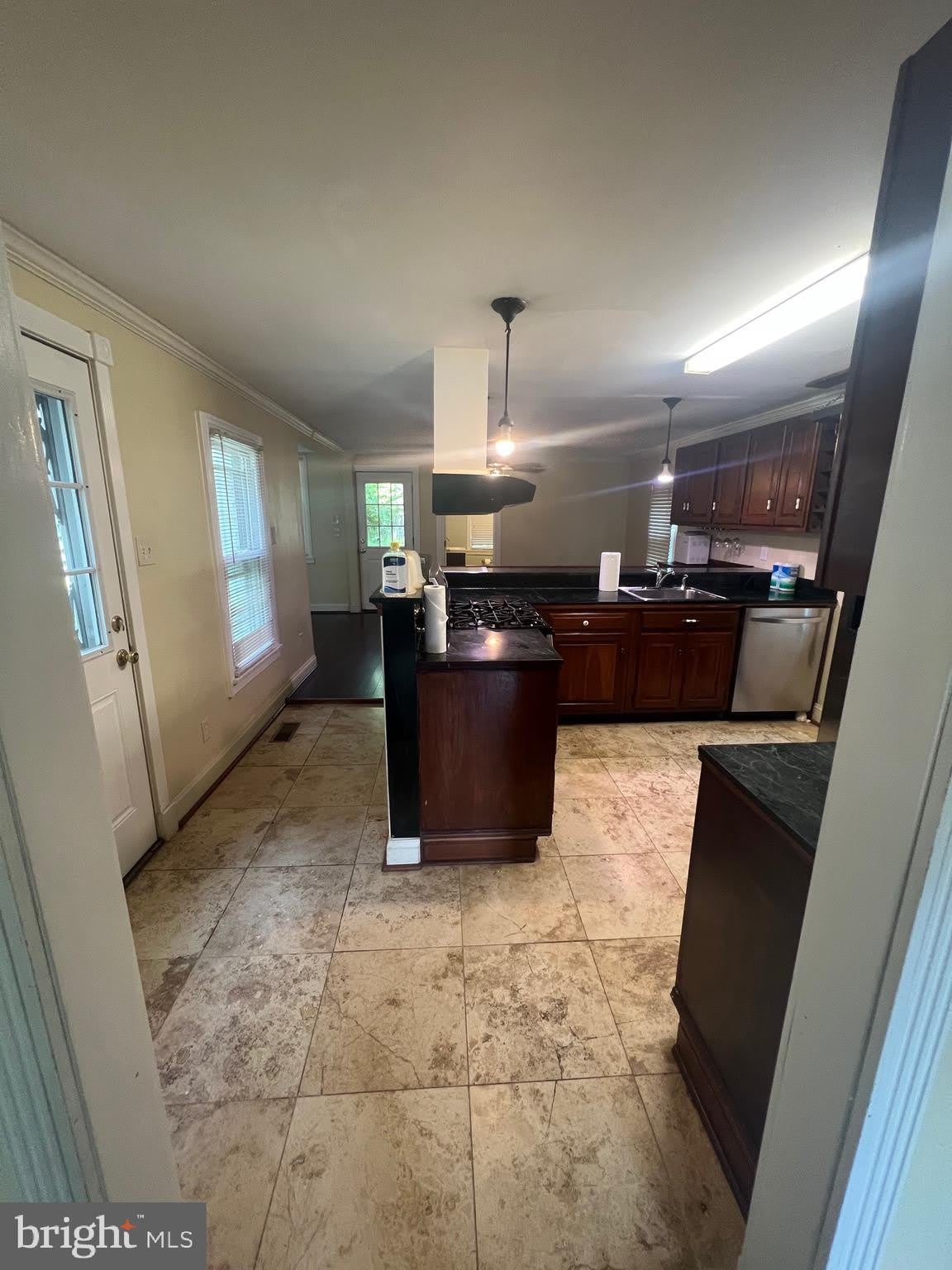 206 N MILL Street – photo 4