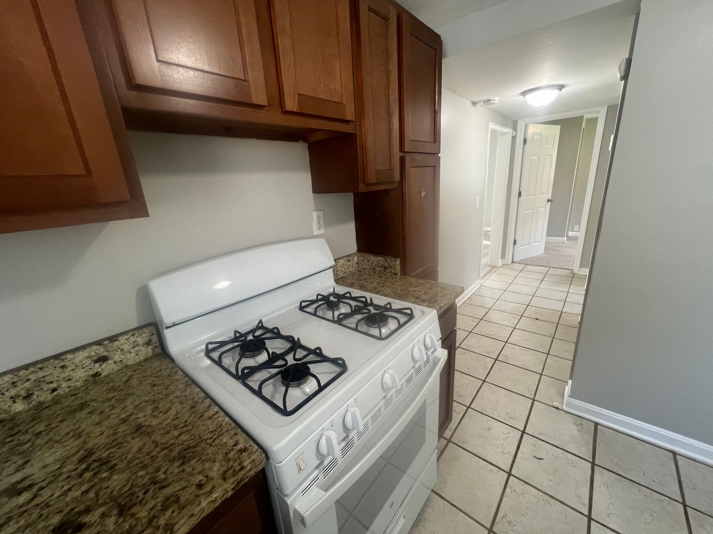 Charming 2 Bedroom 1 Bathroom Home Perfectly Blends Modern Updates With Bright Airy Living – photo 4