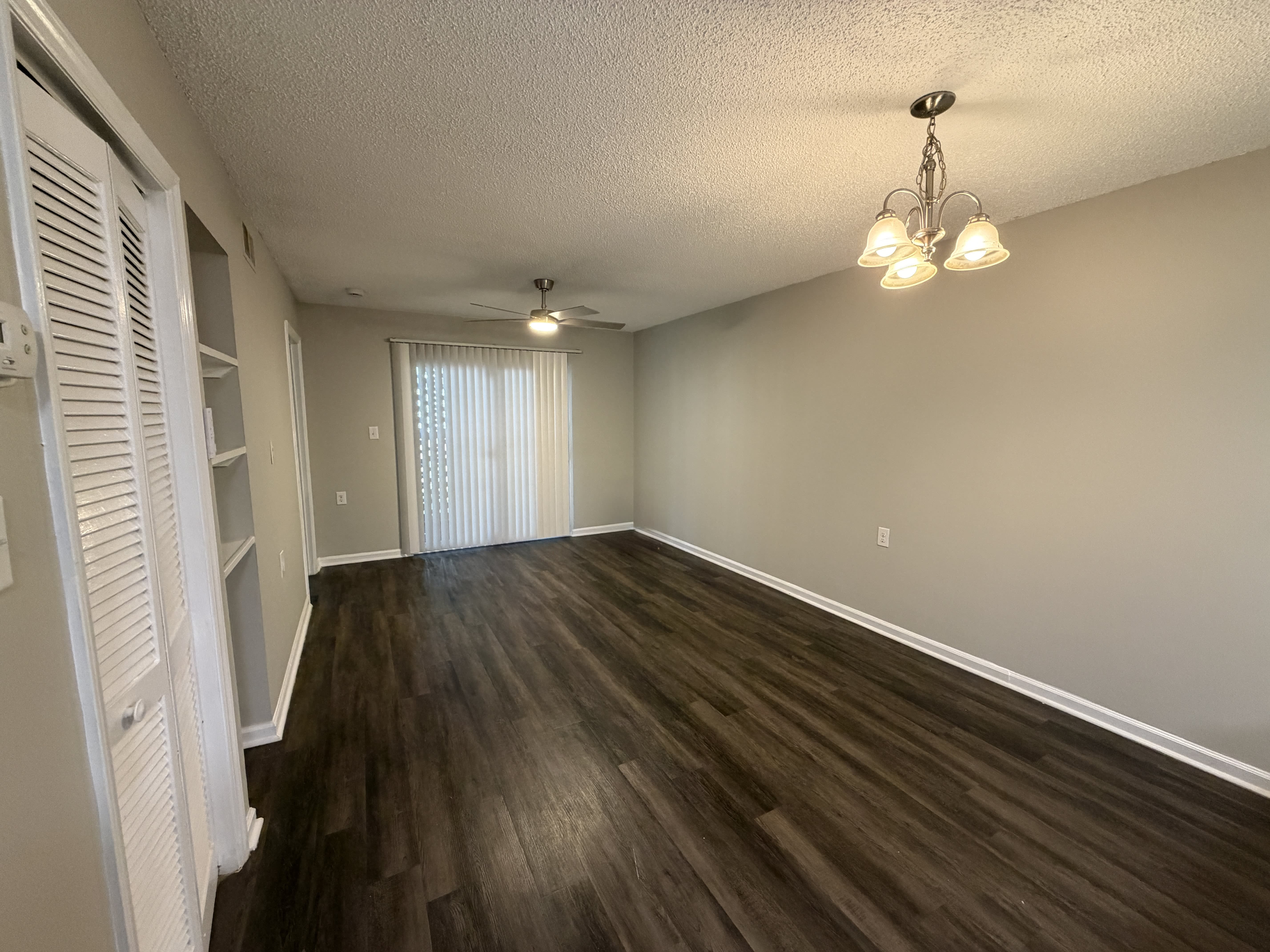 118 S Spruce St – photo 3